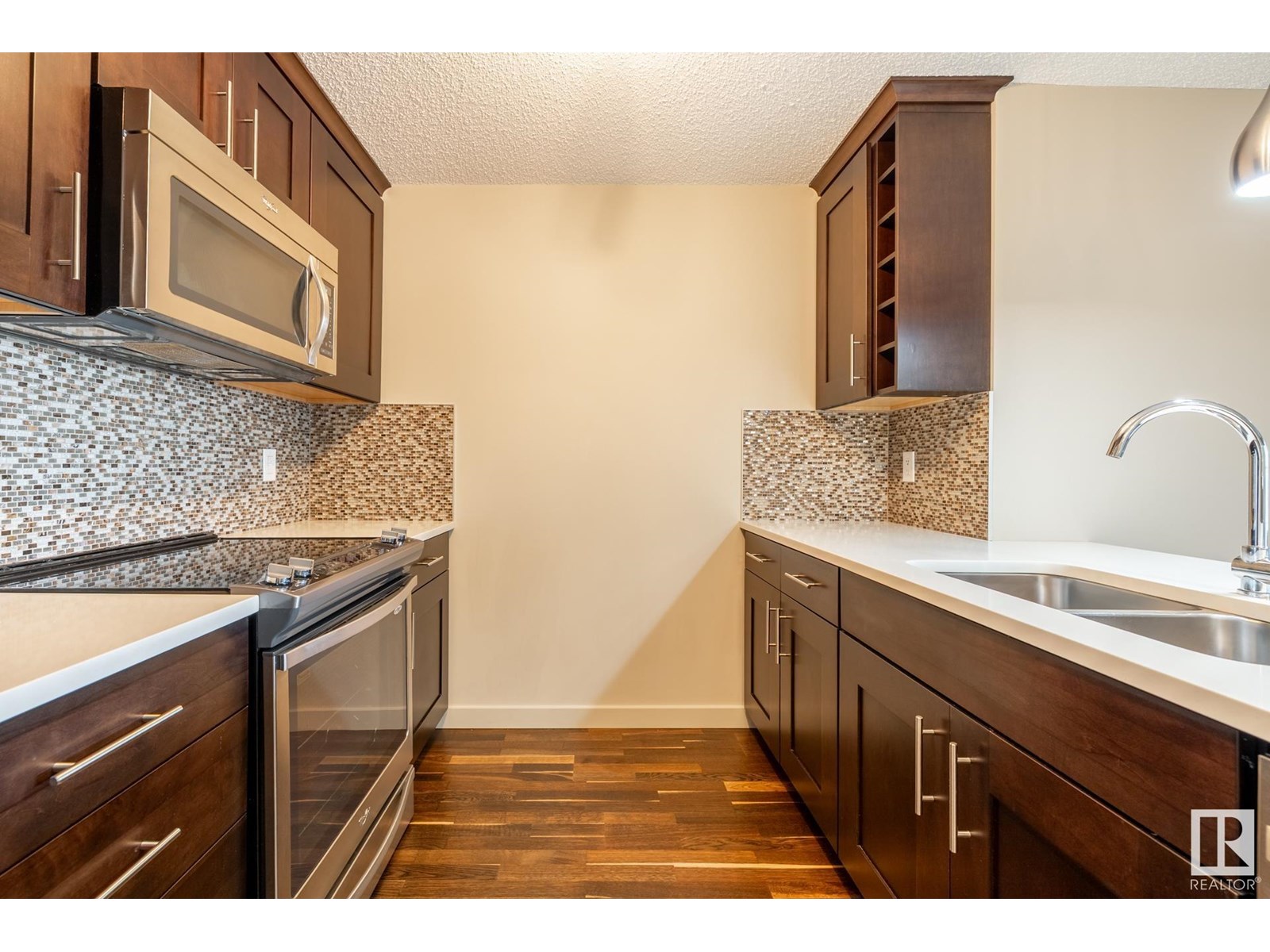 Property at #116 4008 SAVARYN DR SW image 1