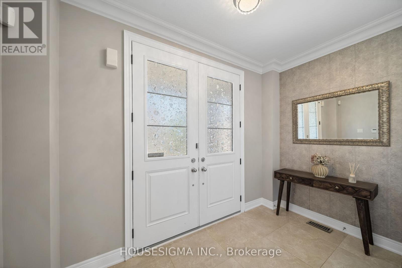 Property at 94 FOREST EDGE CRESCENT image 4