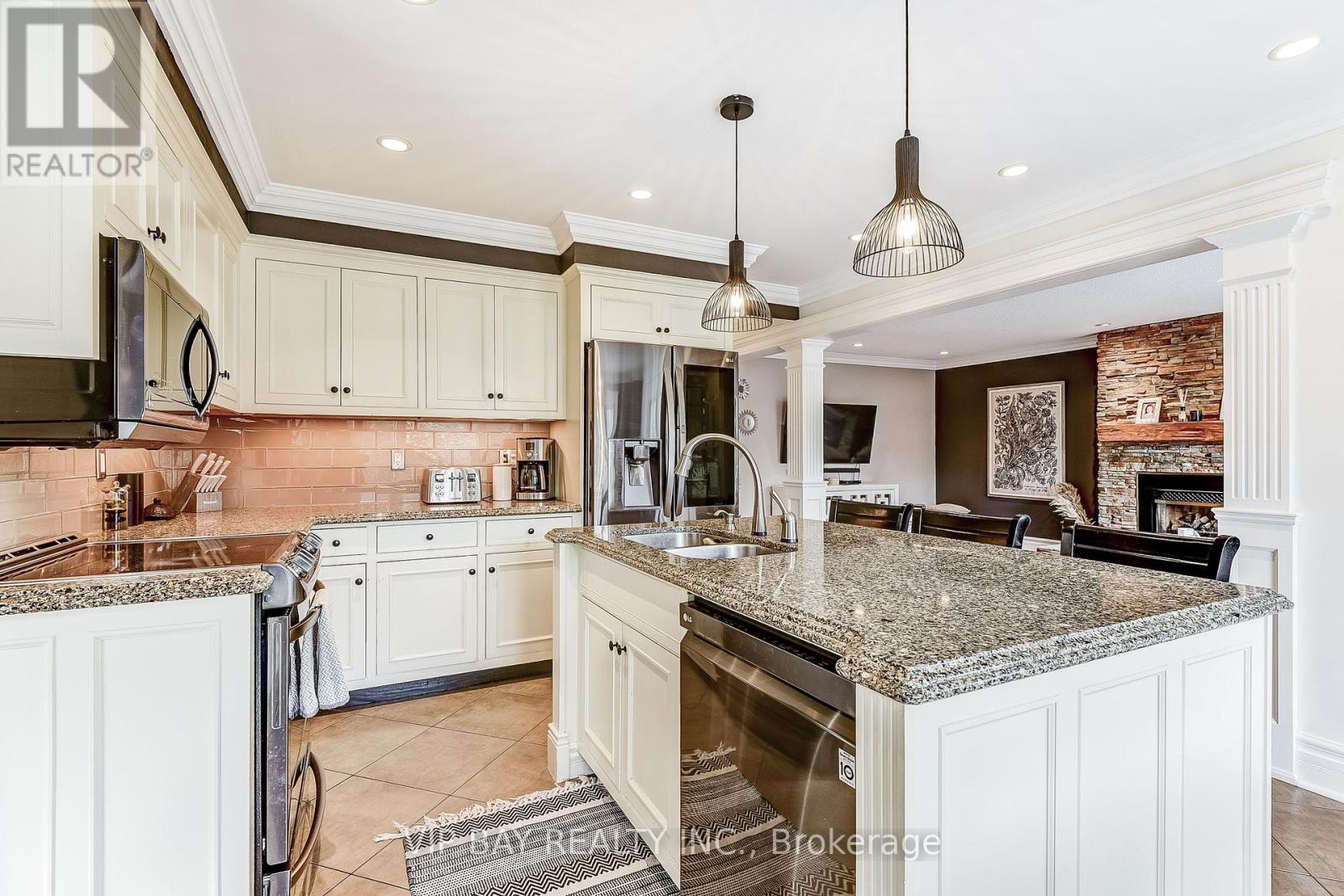 40 Dawnridge Trail, Brampton, Ontario  L6Z 2A1 - Photo 11 - W12284625