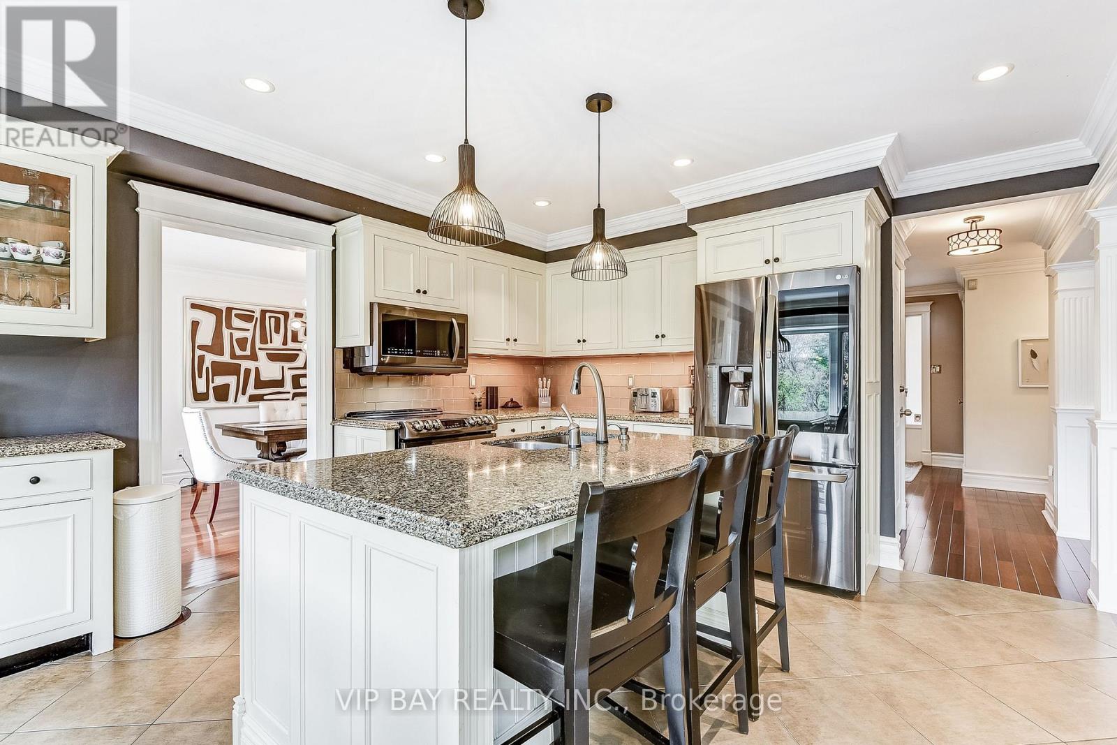 40 Dawnridge Trail, Brampton, Ontario  L6Z 2A1 - Photo 12 - W12284625