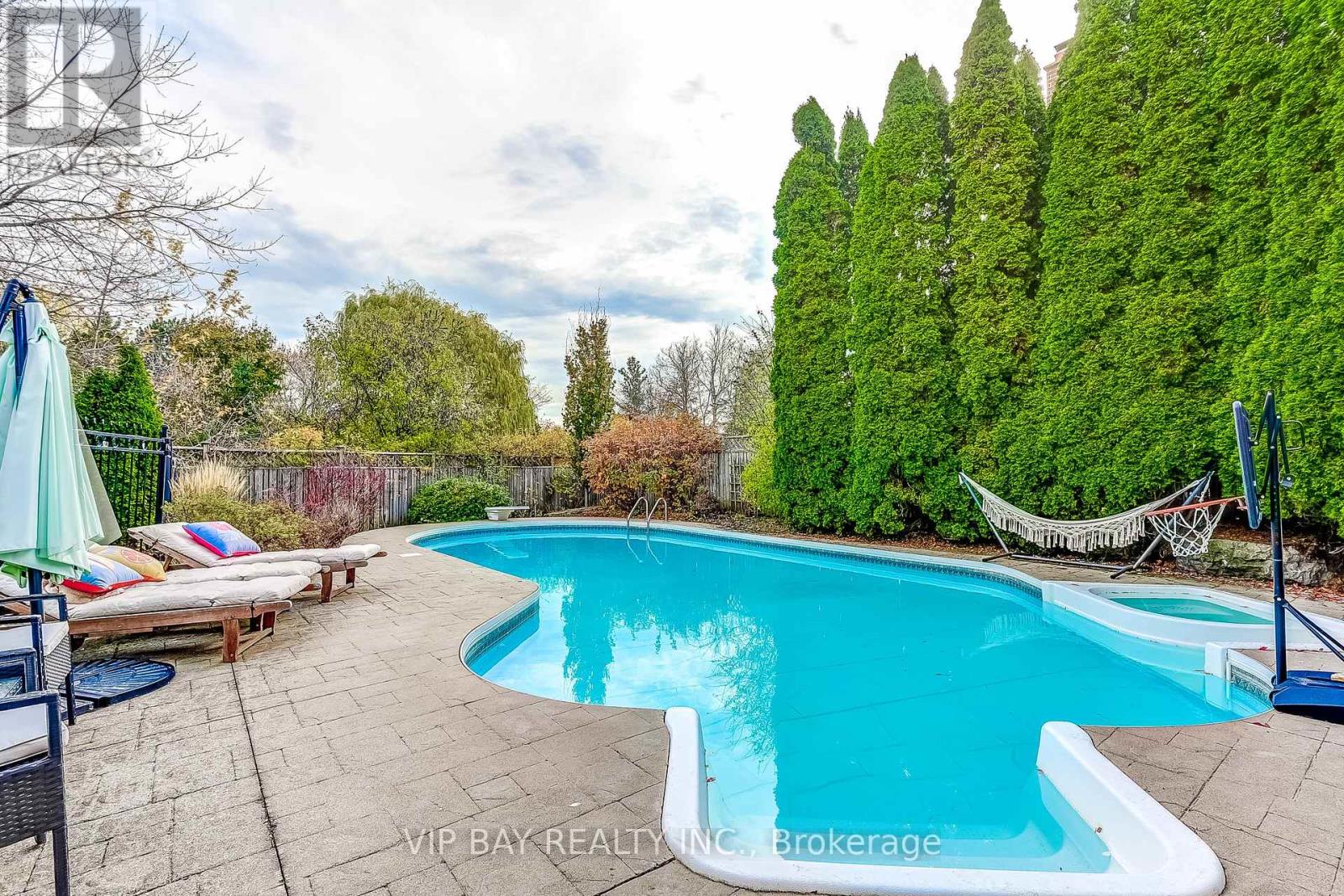 40 Dawnridge Trail, Brampton, Ontario  L6Z 2A1 - Photo 33 - W12284625