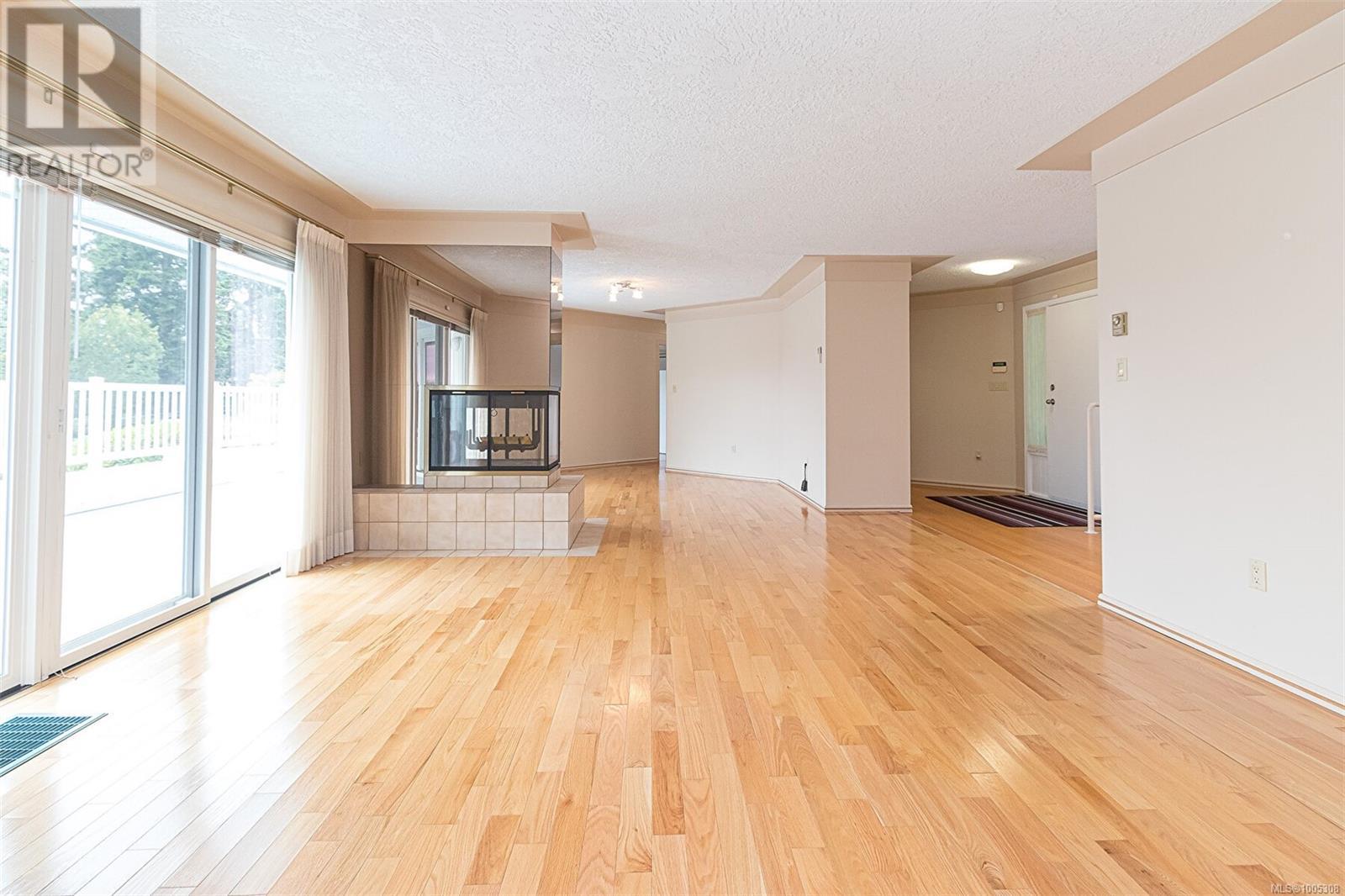 Property at 4569 Boulderwood Dr image 5