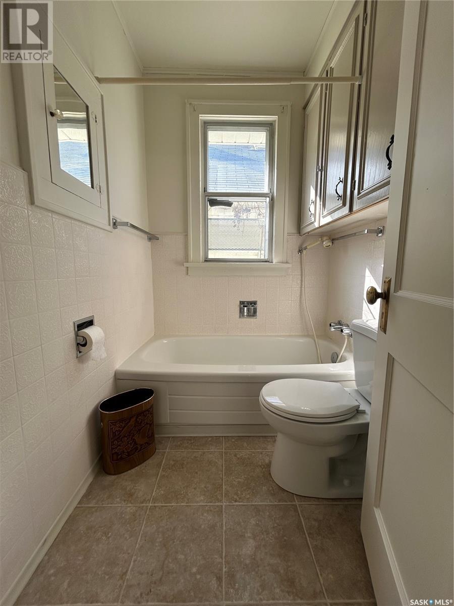 1535 Elphinstone Street, Regina, Saskatchewan  S4T 3M9 - Photo 7 - SK999462