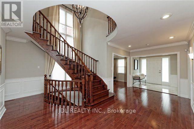 22 Hillholm Boulevard, Richmond Hill (Bayview Hill), Ontario  L4B 2J3 - Photo 6 - N12266455