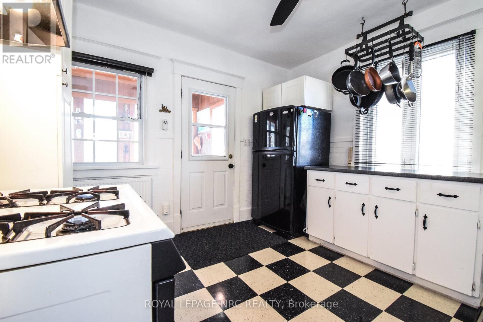 110 Eastchester Avenue, St. Catharines, Ontario  L2P 2Z1 - Photo 11 - X12015108