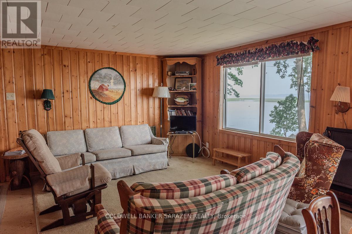 351 Leavoy Lane, Horton, Ontario  K7V 3Z8 - Photo 13 - X12284747