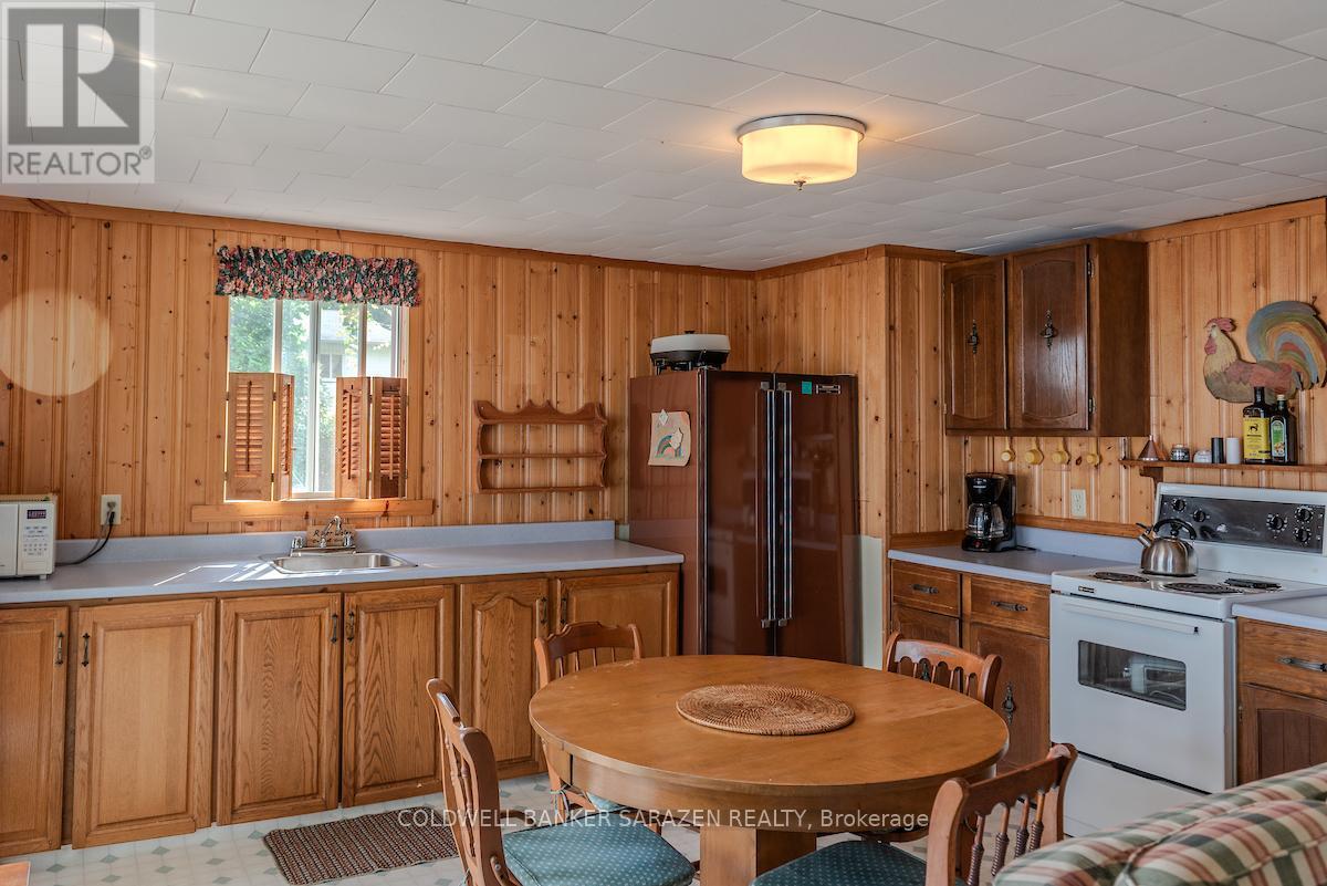 351 Leavoy Lane, Horton, Ontario  K7V 3Z8 - Photo 17 - X12284747