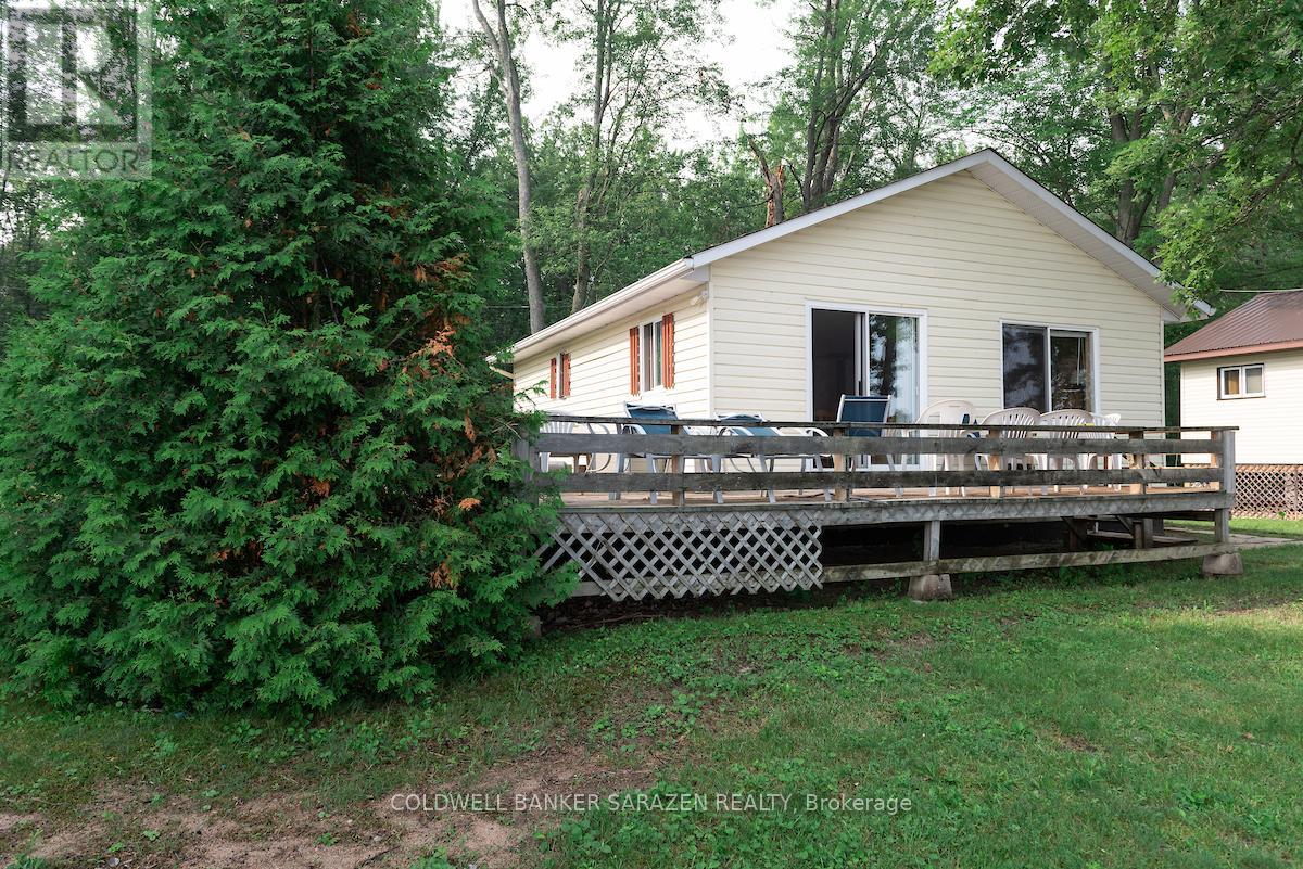 351 Leavoy Lane, Horton, Ontario  K7V 3Z8 - Photo 3 - X12284747