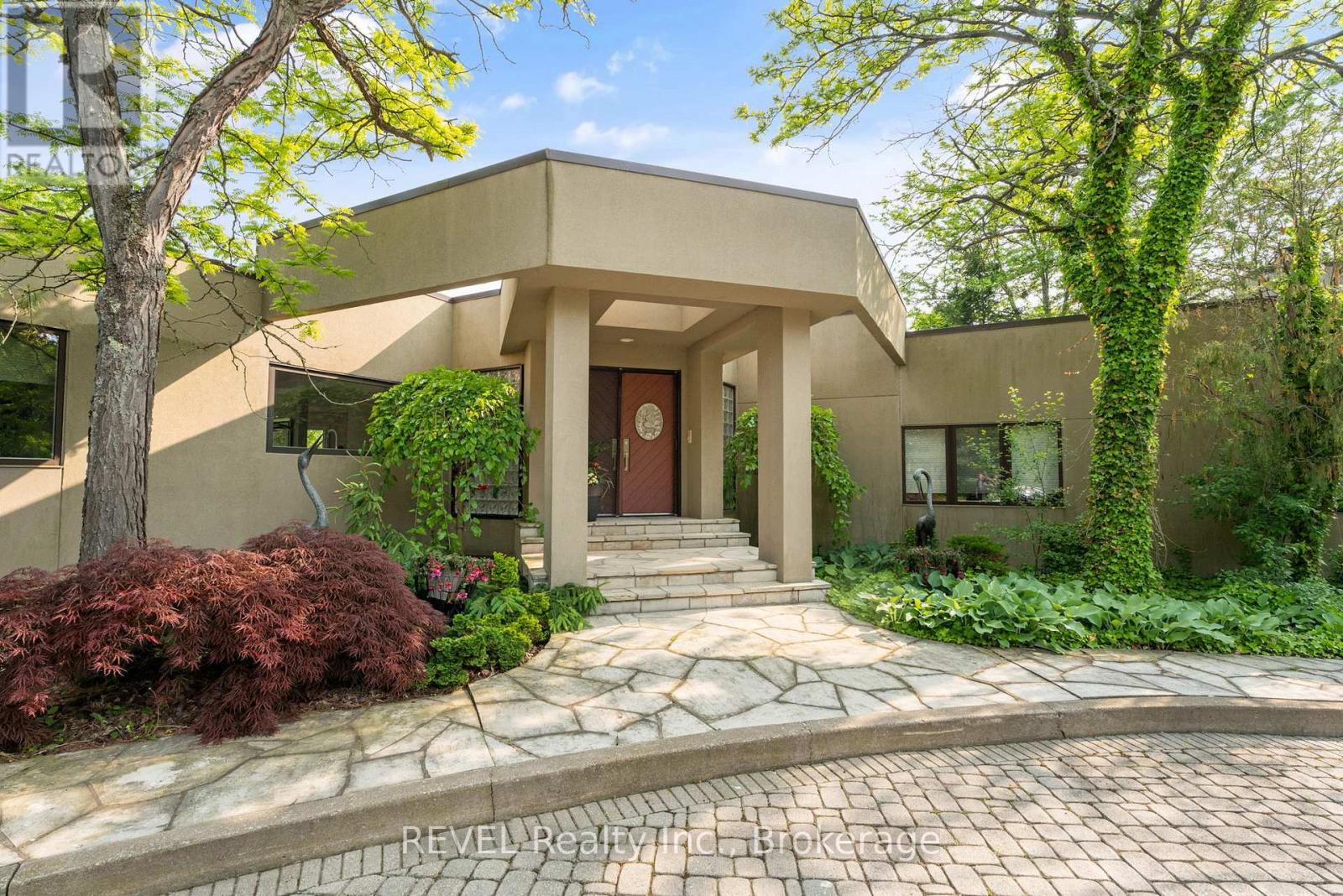 2721 Decew Road, St. Catharines (Rykert/vansickle), Ontario  L2R 6P7 - Photo 1 - X12266766