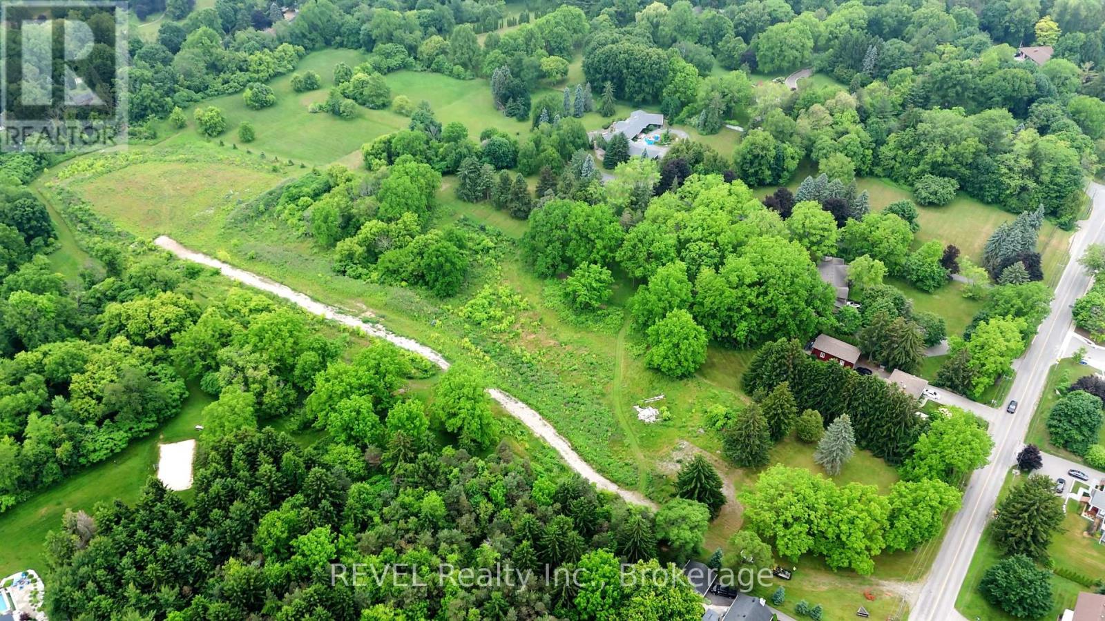 610-612-614 Harvest Road, Hamilton, Ontario  L9H 5K7 - Photo 2 - X12284752