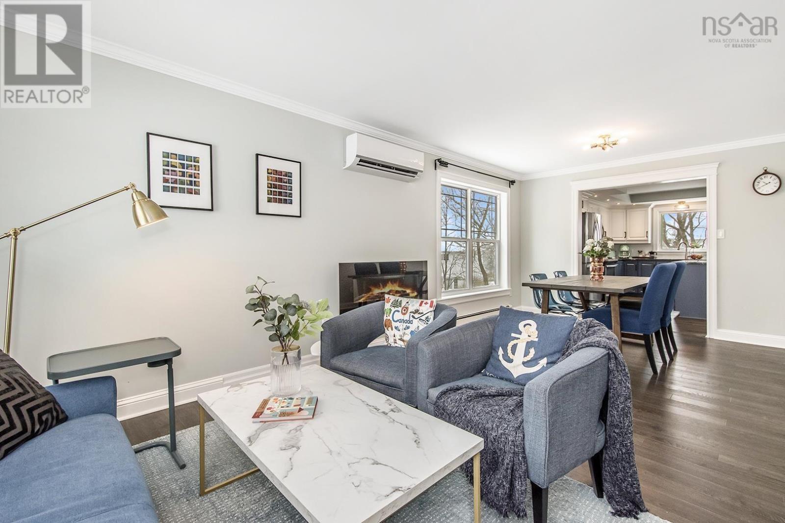 Property at 33 Ridgestone Court image 5
