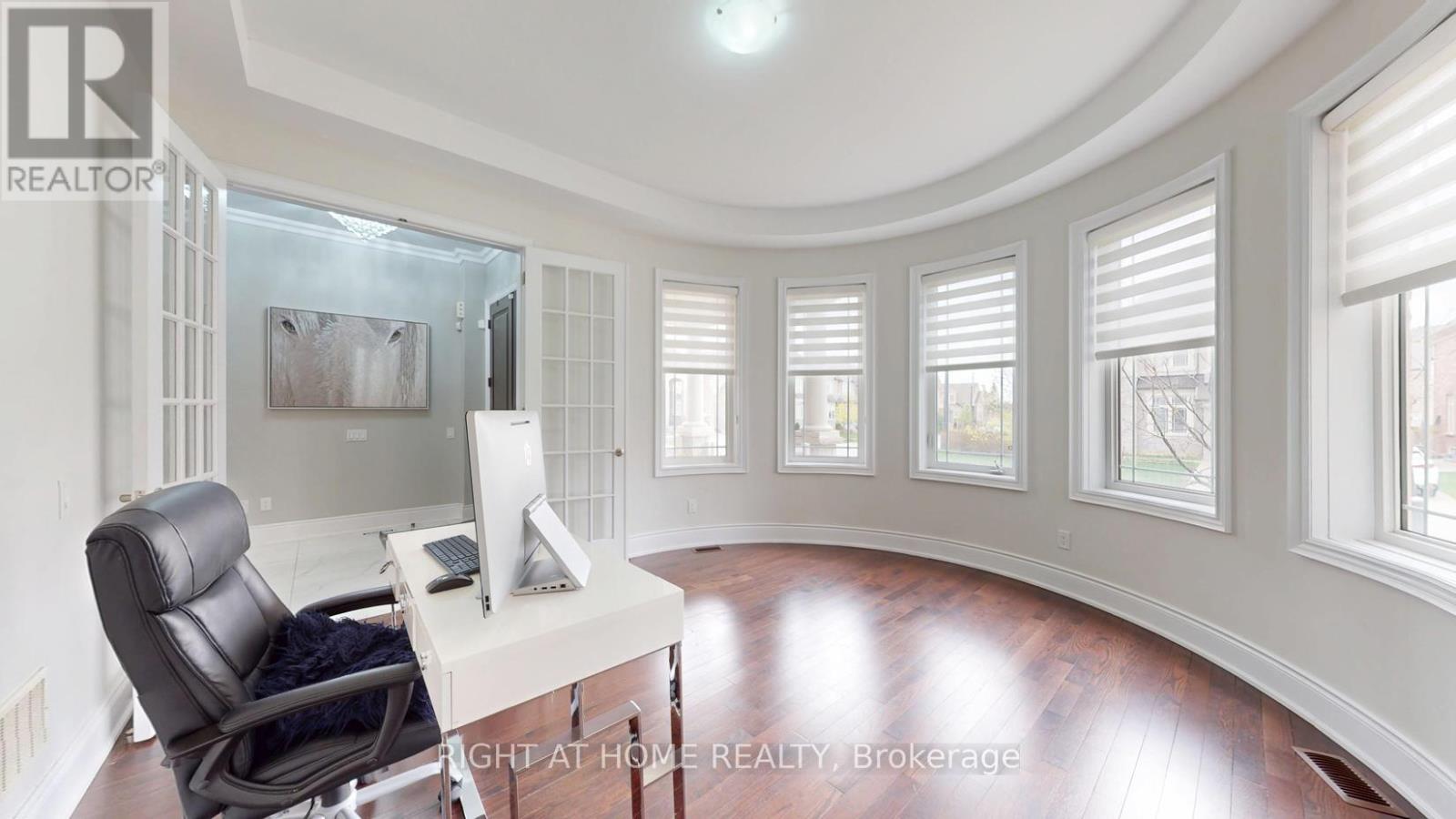60 Chesney Crescent, Vaughan, Ontario  L4H 4A5 - Photo 6 - N12284698