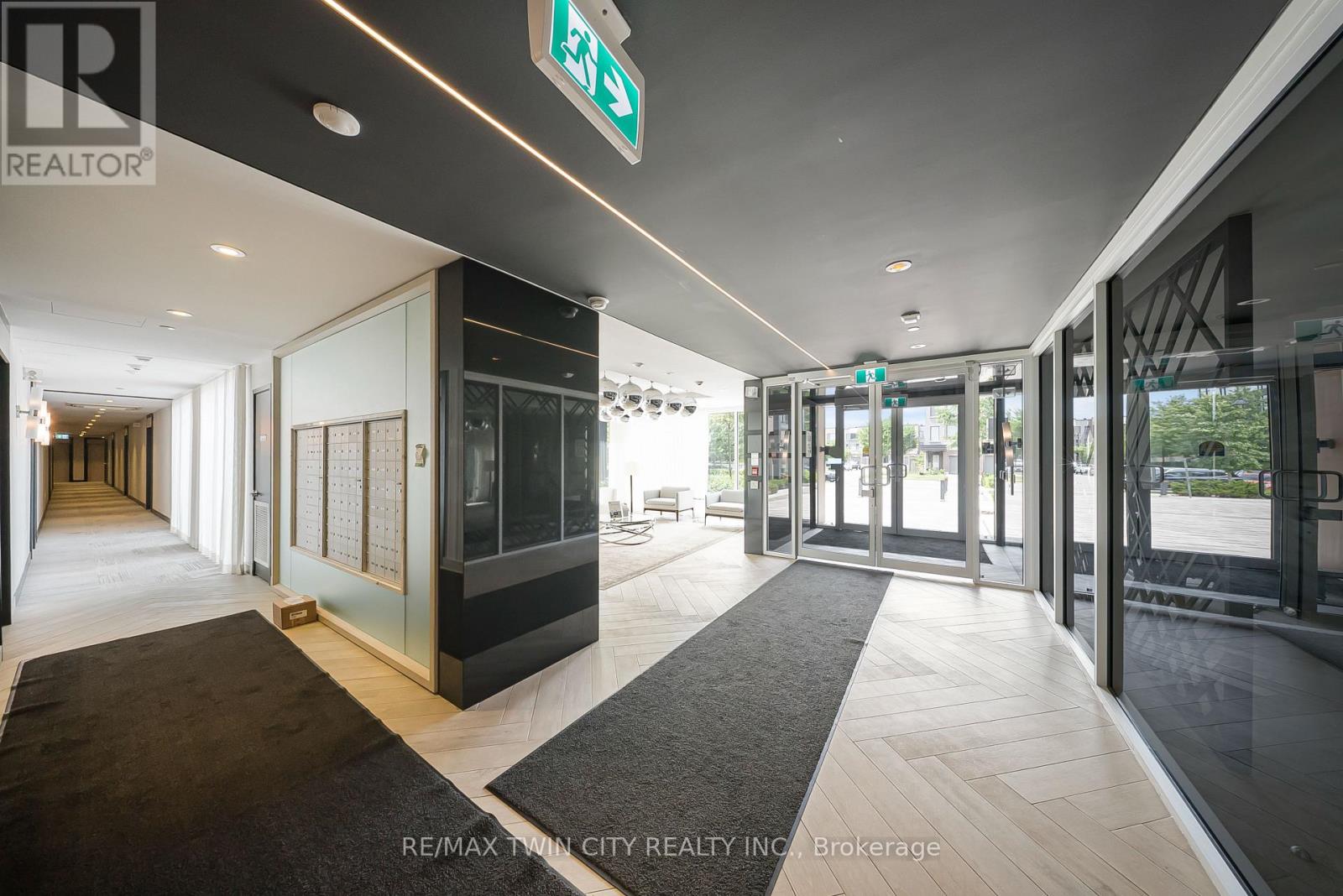 Property at 214 - 168 SABINA DRIVE image 3