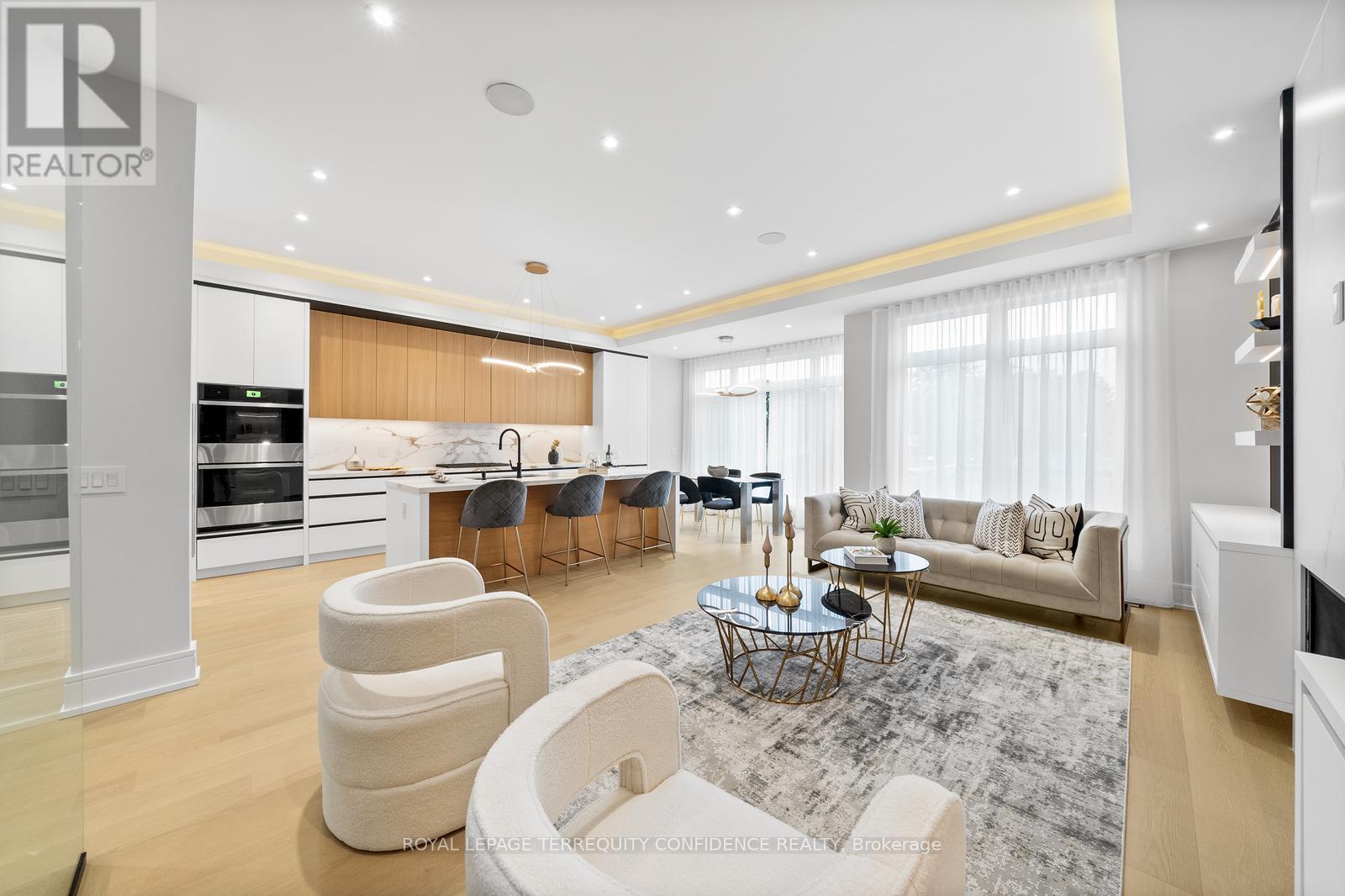 Property at 68 LYNNHAVEN ROAD image 1