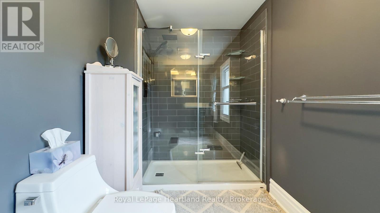14 Centre Street, Bluewater, Ontario  N0M 2T0 - Photo 25 - X12284803