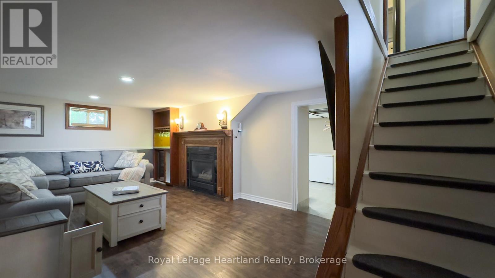 14 Centre Street, Bluewater, Ontario  N0M 2T0 - Photo 31 - X12284803