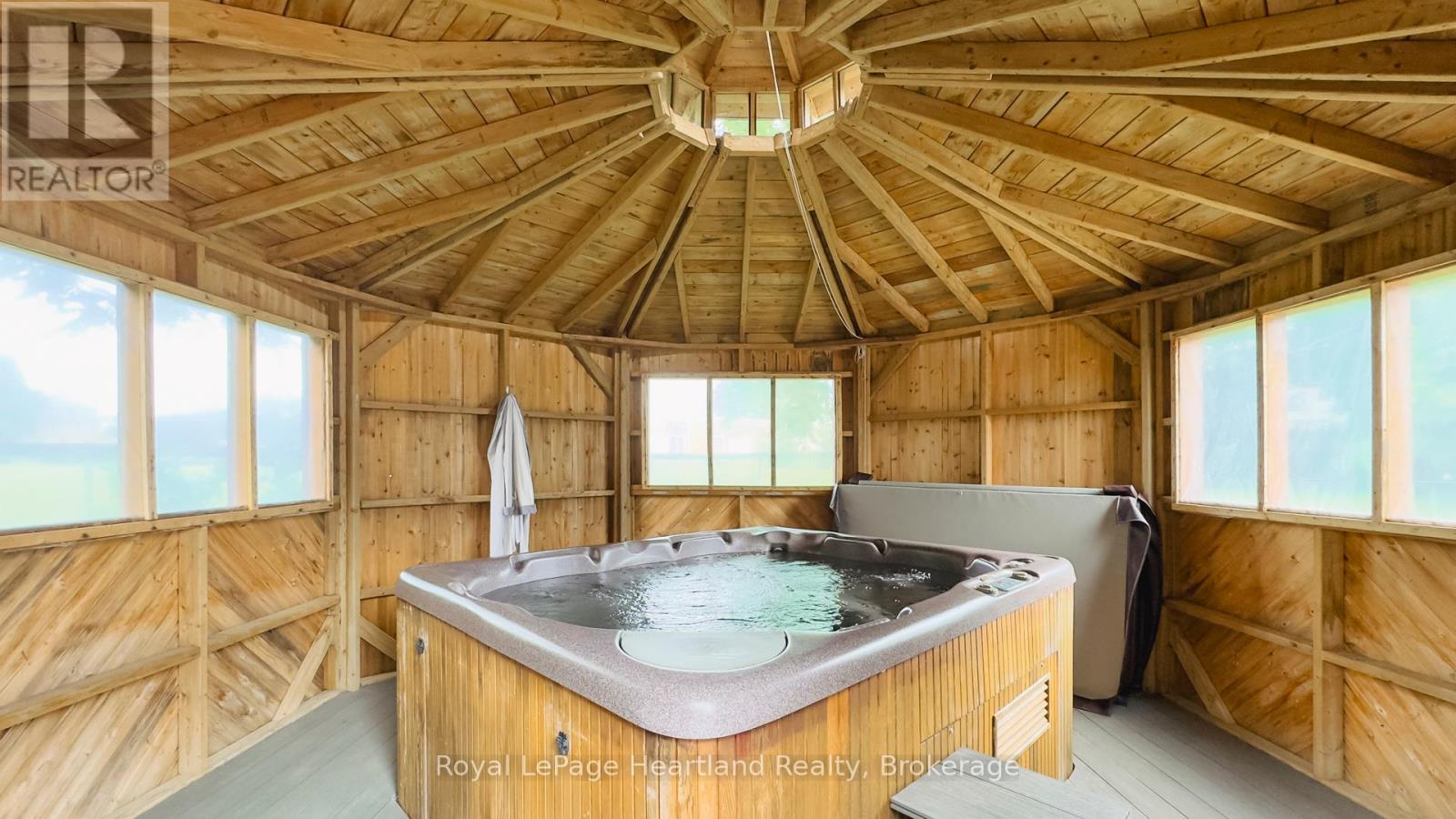 14 Centre Street, Bluewater, Ontario  N0M 2T0 - Photo 40 - X12284803