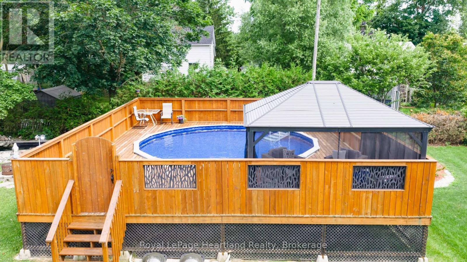 14 Centre Street, Bluewater, Ontario  N0M 2T0 - Photo 41 - X12284803