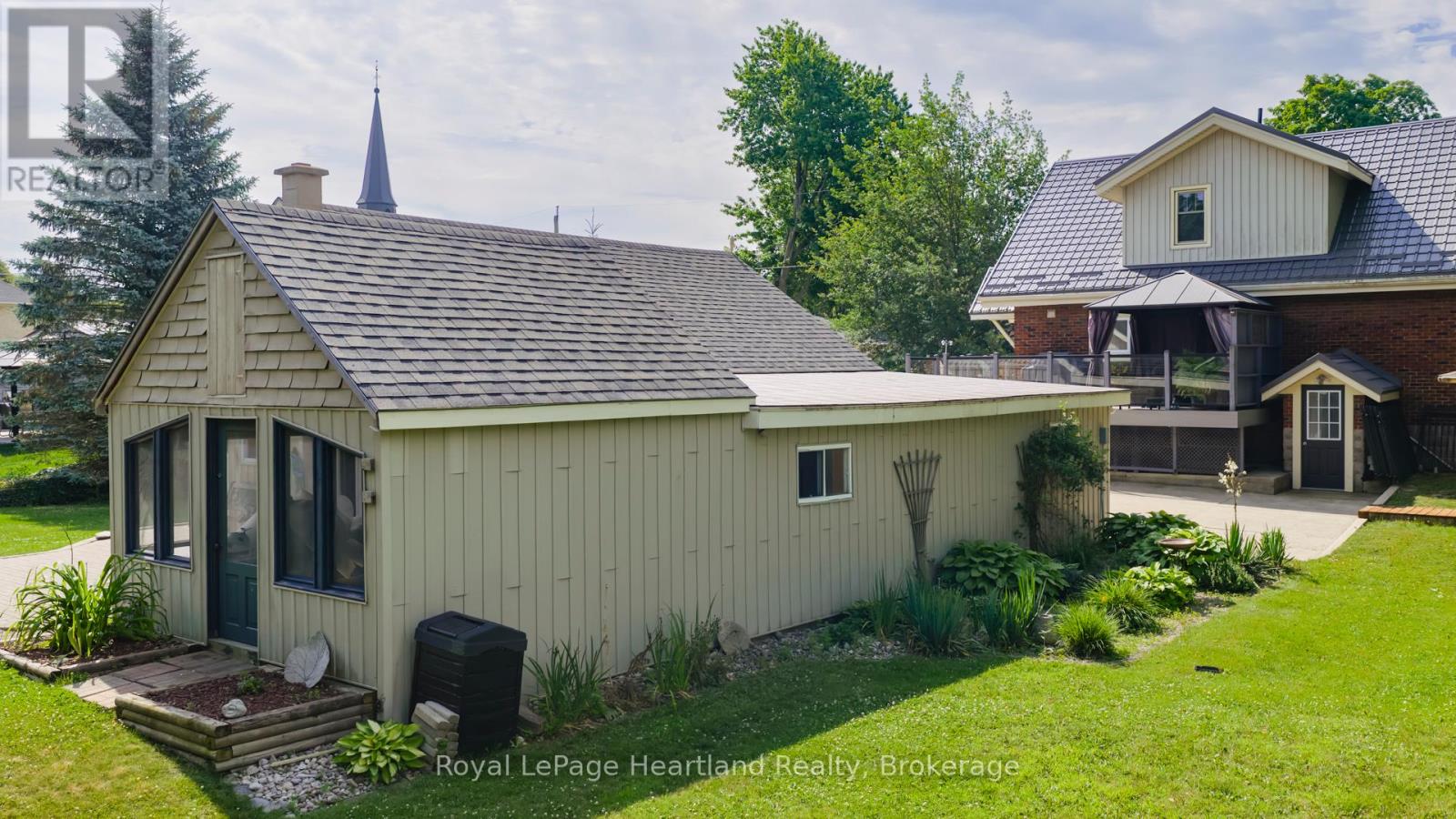 14 Centre Street, Bluewater, Ontario  N0M 2T0 - Photo 44 - X12284803