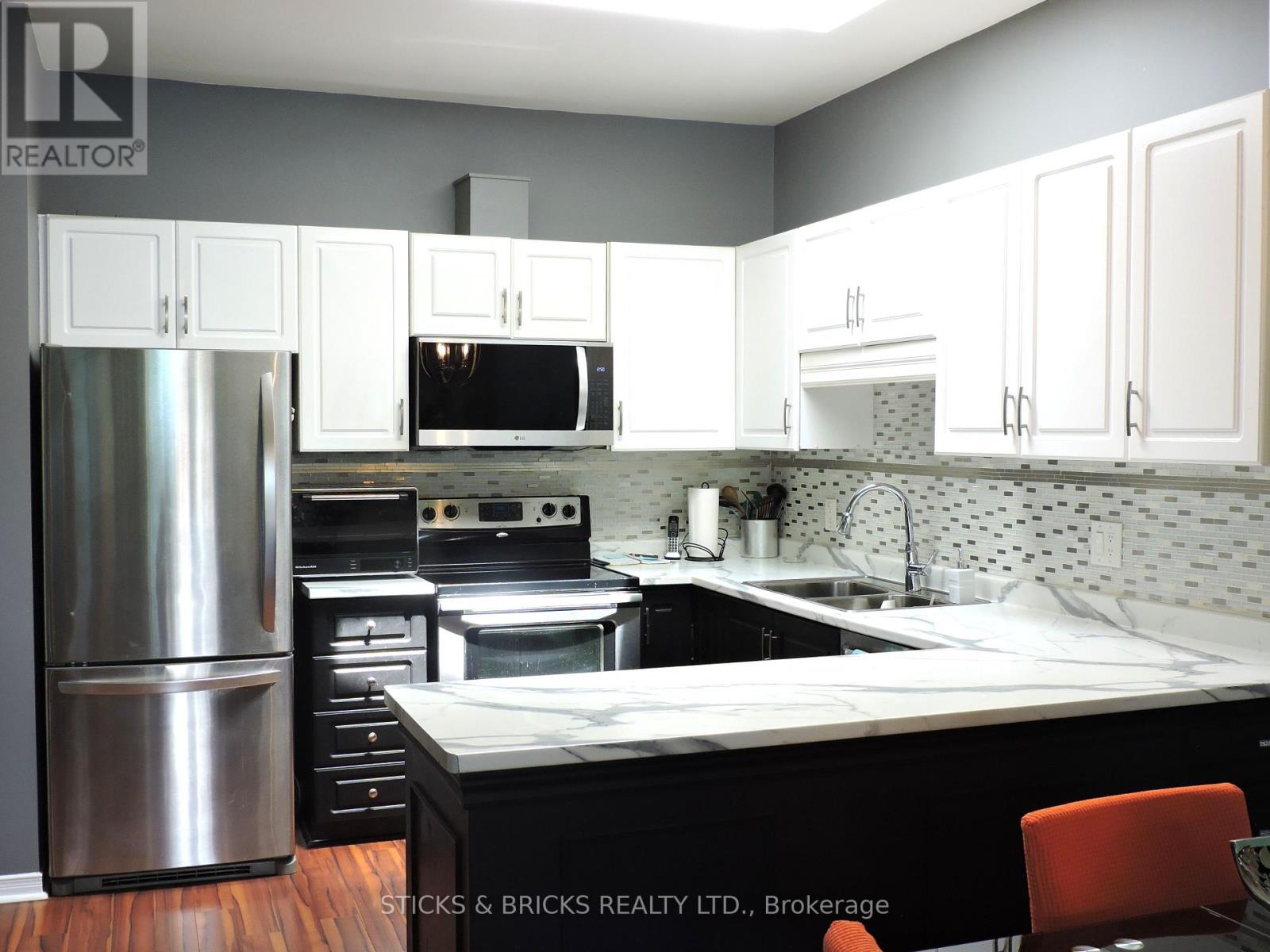 27 - 5070 Drummond Road, Niagara Falls, Ontario L2E 6E4 - Photo 6 - X12284807