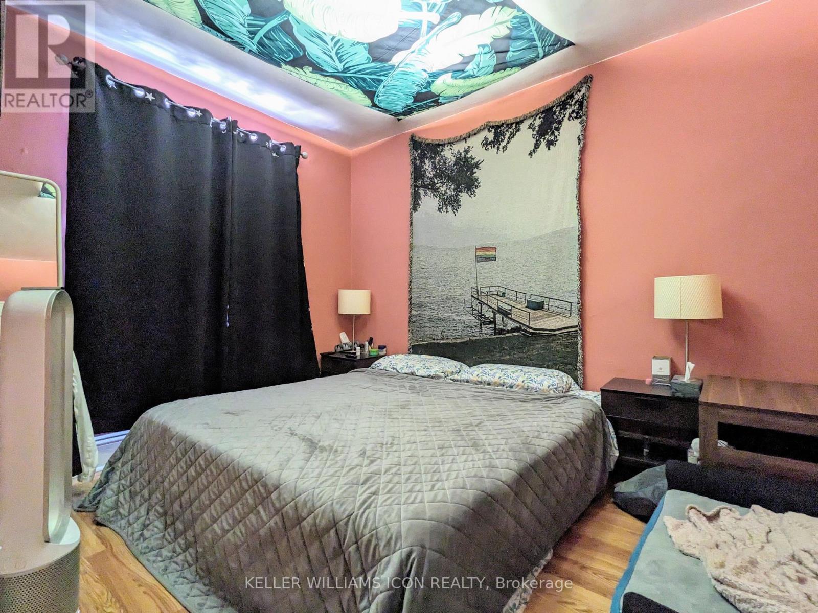 451 & 453 - 453 Catherine Street, Ottawa, Ontario  K1R 5T7 - Photo 11 - X12253240