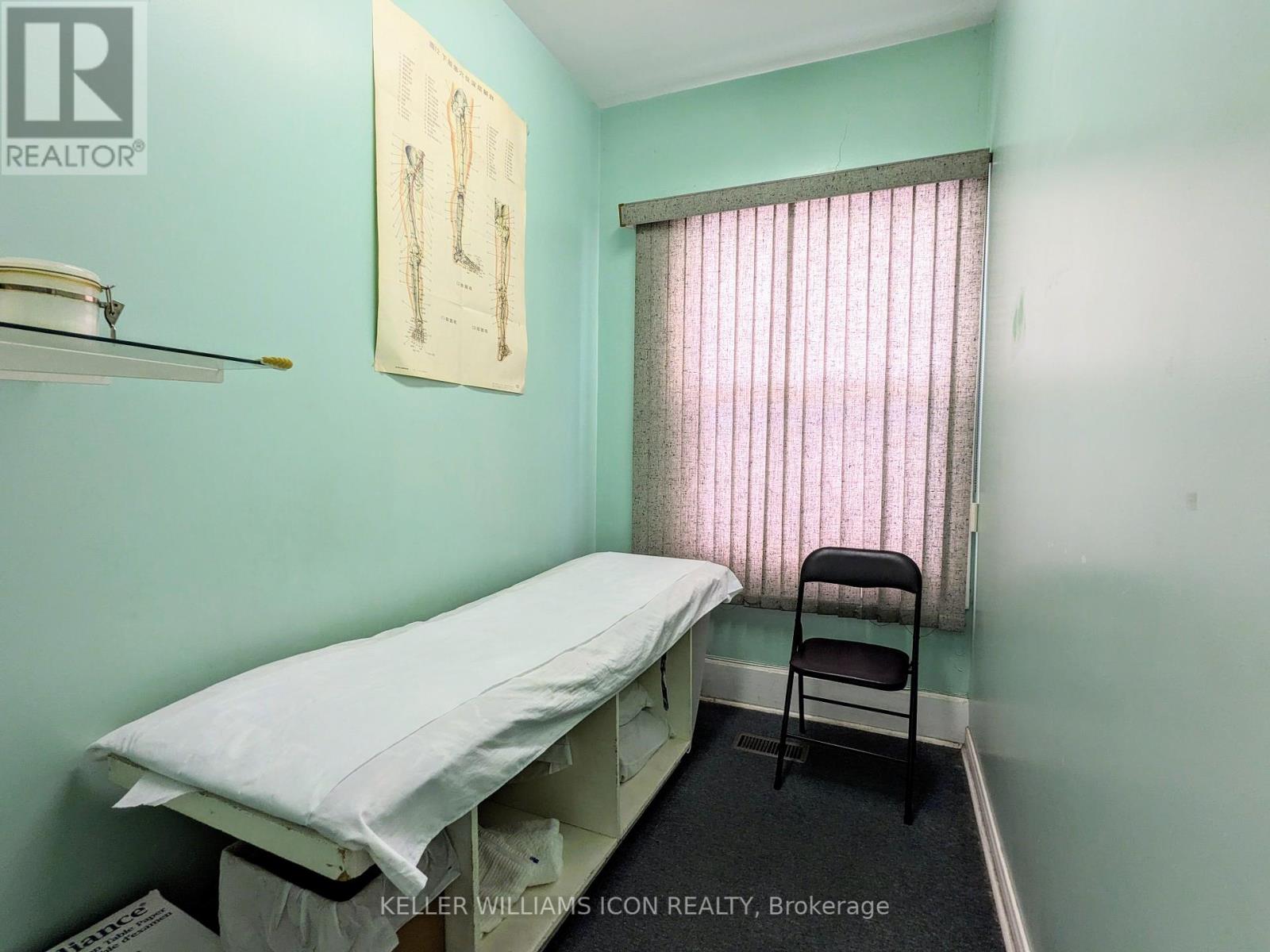 451 & 453 - 453 Catherine Street, Ottawa, Ontario  K1R 5T7 - Photo 19 - X12253240