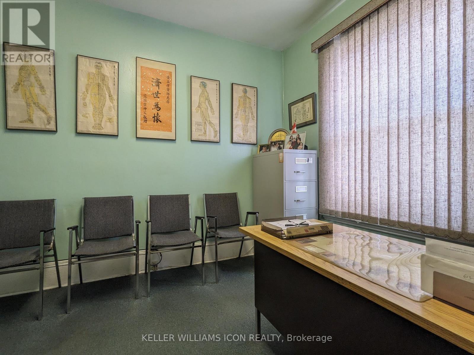 451 & 453 - 453 Catherine Street, Ottawa, Ontario  K1R 5T7 - Photo 17 - X12253240