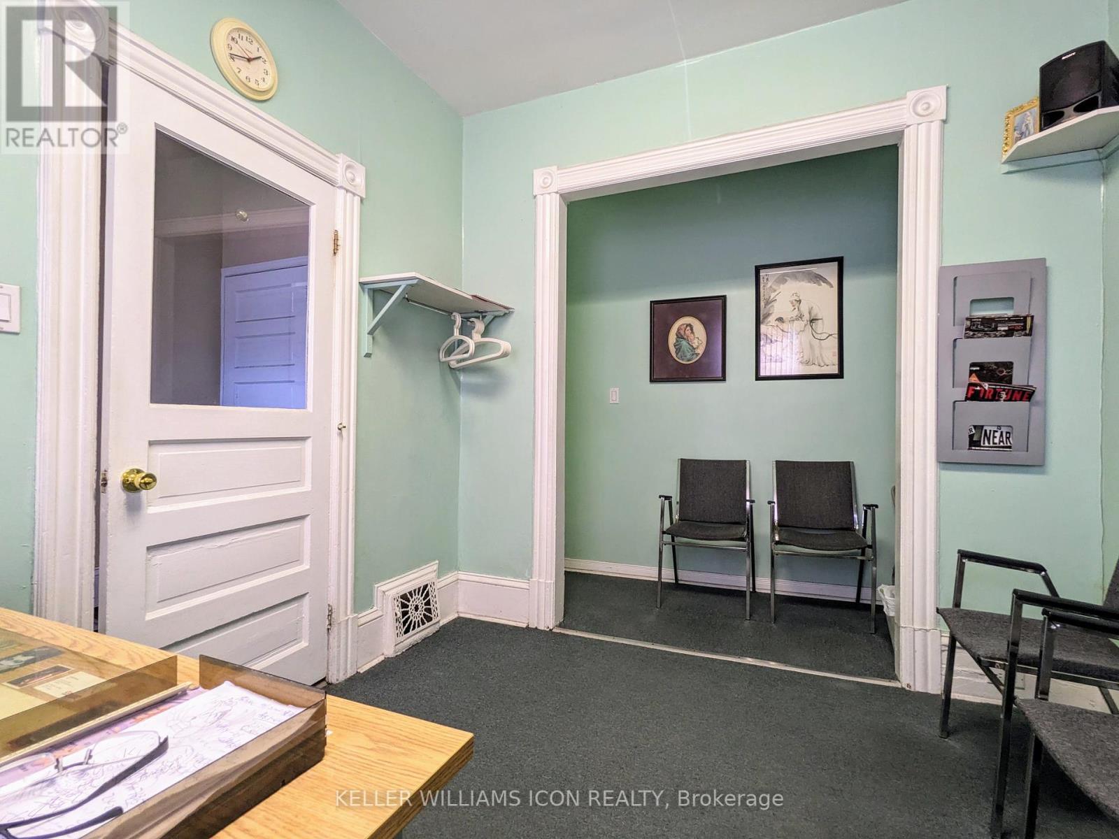 451 & 453 - 453 Catherine Street, Ottawa, Ontario  K1R 5T7 - Photo 18 - X12253240