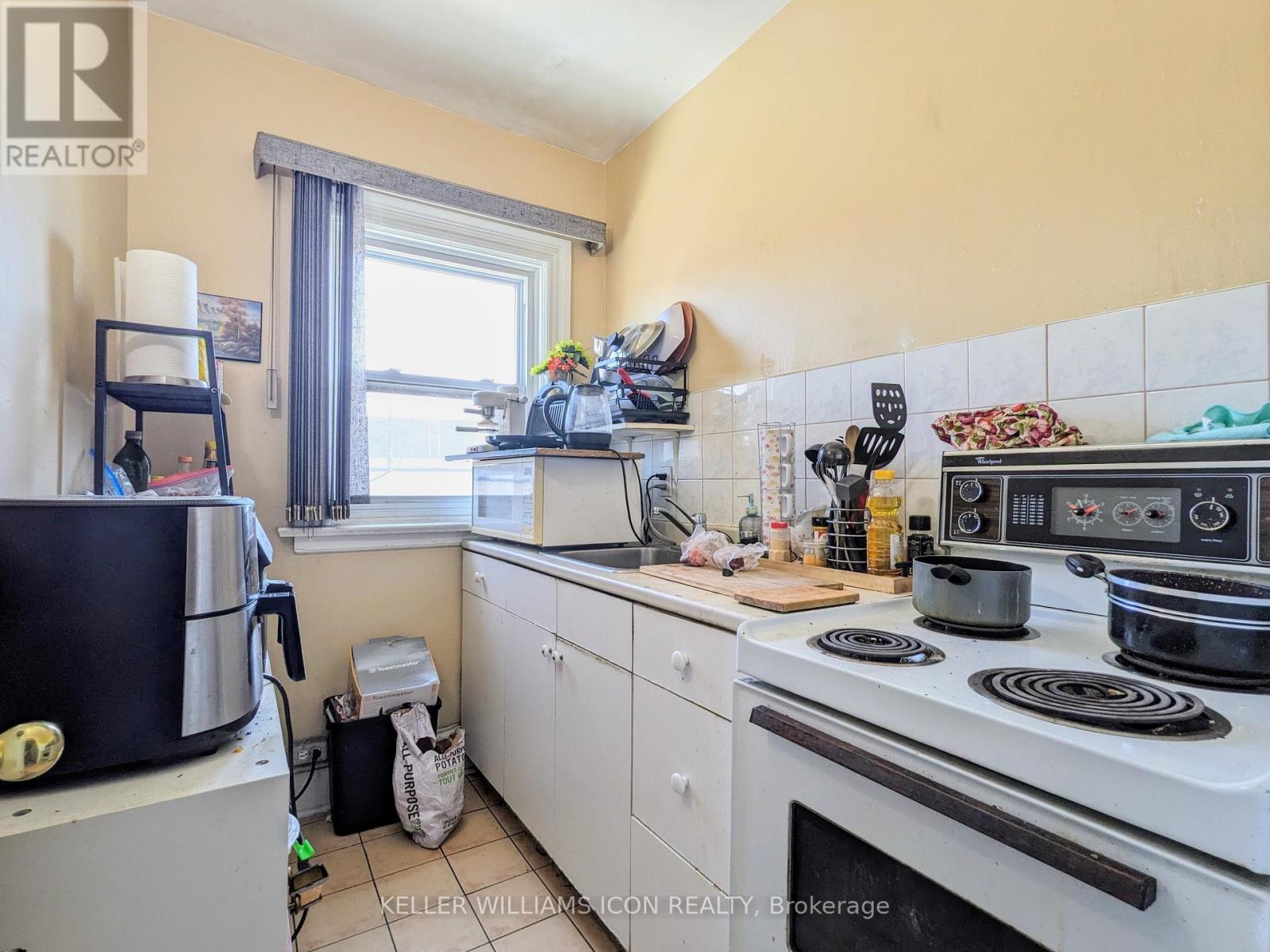 451 & 453 - 453 Catherine Street, Ottawa, Ontario  K1R 5T7 - Photo 24 - X12253240