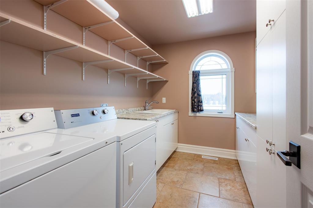 25125 River Road, Lorette, Manitoba  R5K 0Z6 - Photo 37 - 202517864