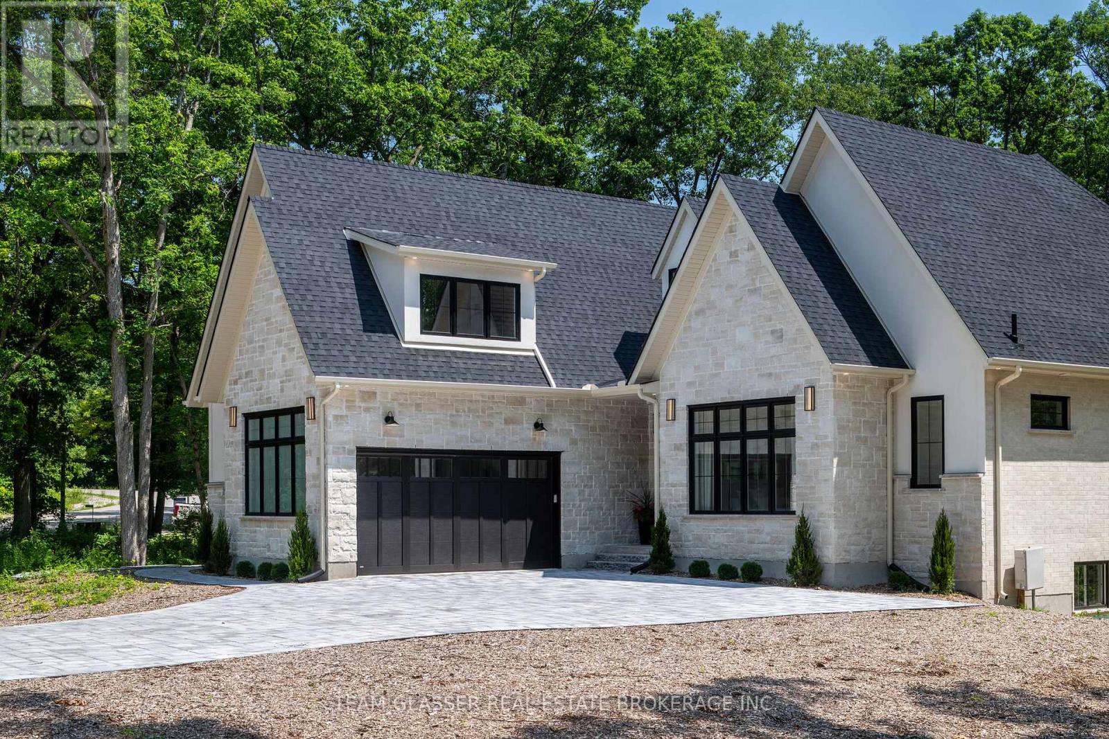 10099 Pinery Bluffs Road, Lambton Shores (Grand Bend), Ontario  N0M 1T0 - Photo 21 - X12264529