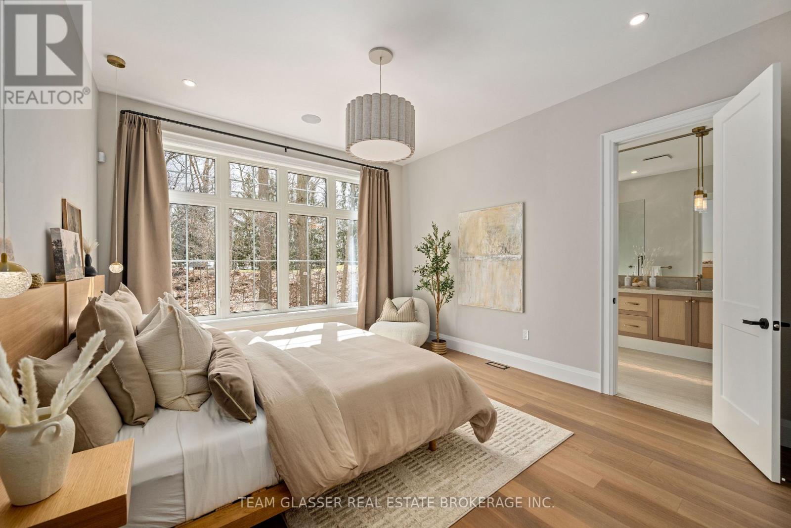 10099 Pinery Bluffs Road, Lambton Shores (Grand Bend), Ontario  N0M 1T0 - Photo 15 - X12264529