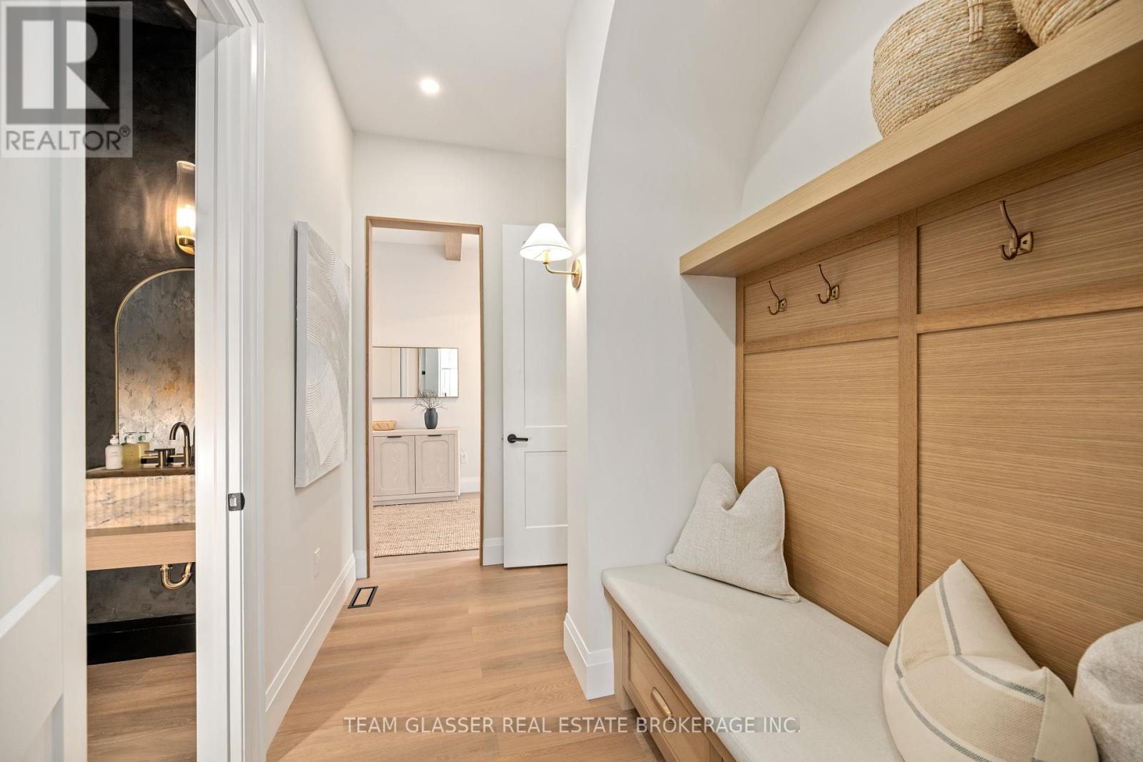 10099 Pinery Bluffs Road, Lambton Shores (Grand Bend), Ontario  N0M 1T0 - Photo 25 - X12264529