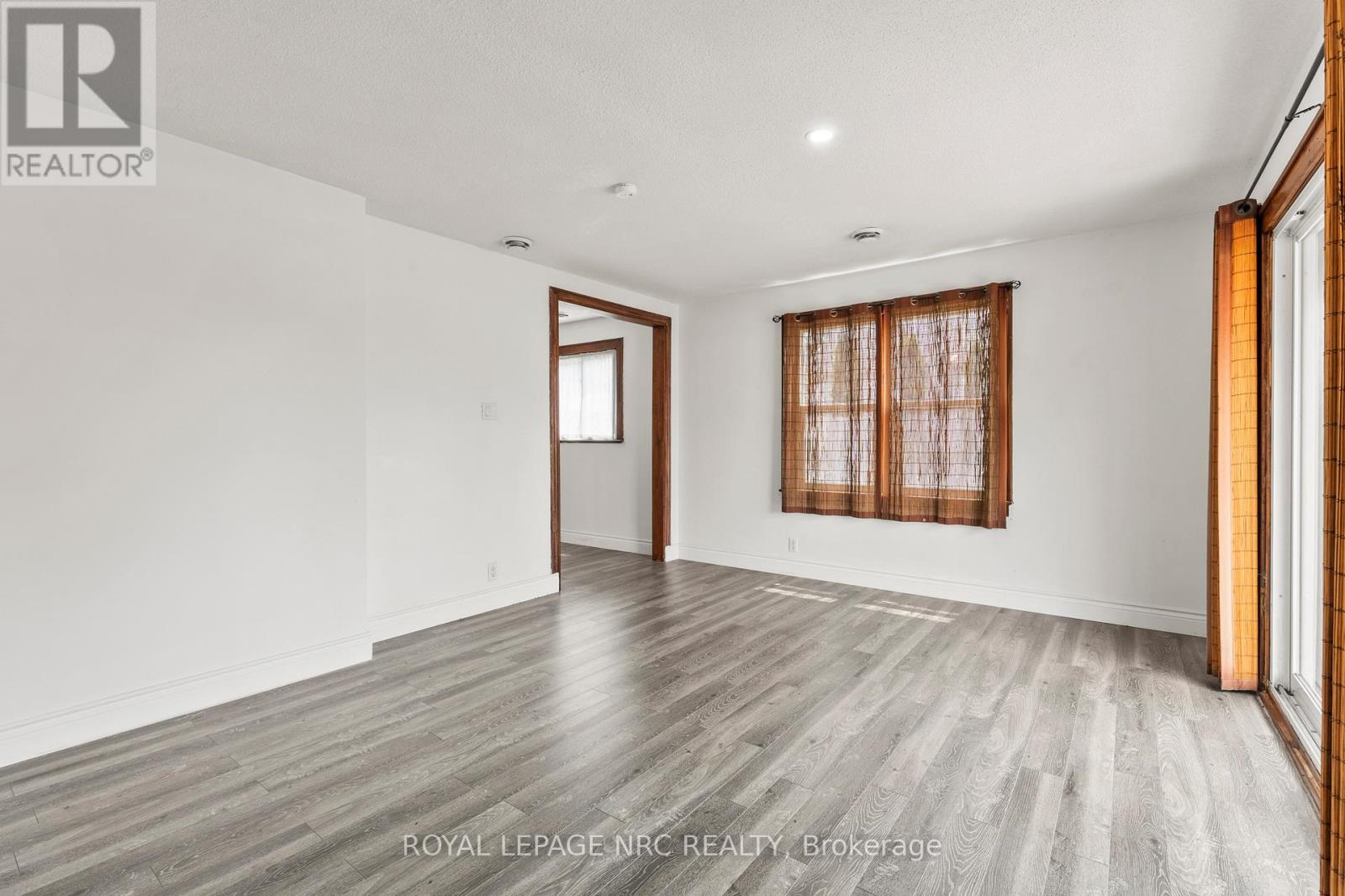 40 Kingsway, Welland, Ontario  L3B 3N8 - Photo 16 - X12278755
