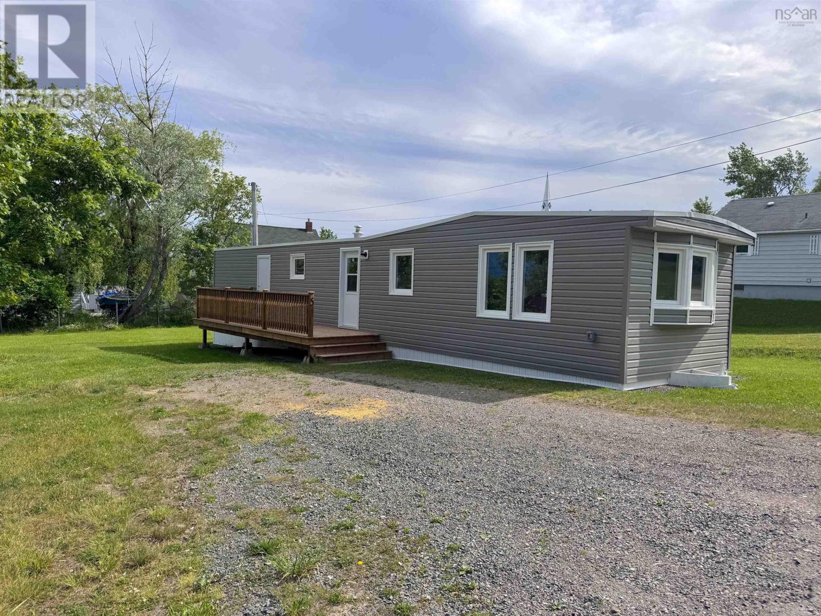 5 Victoria Street, Baddeck, Nova Scotia  B0E 1B0 - Photo 3 - 202516066