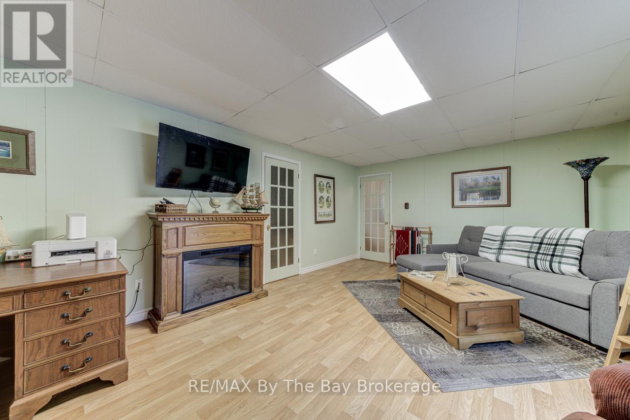 1819 River Road W, Wasaga Beach, Ontario  L9Z 2X5 - Photo 14 - S12284852