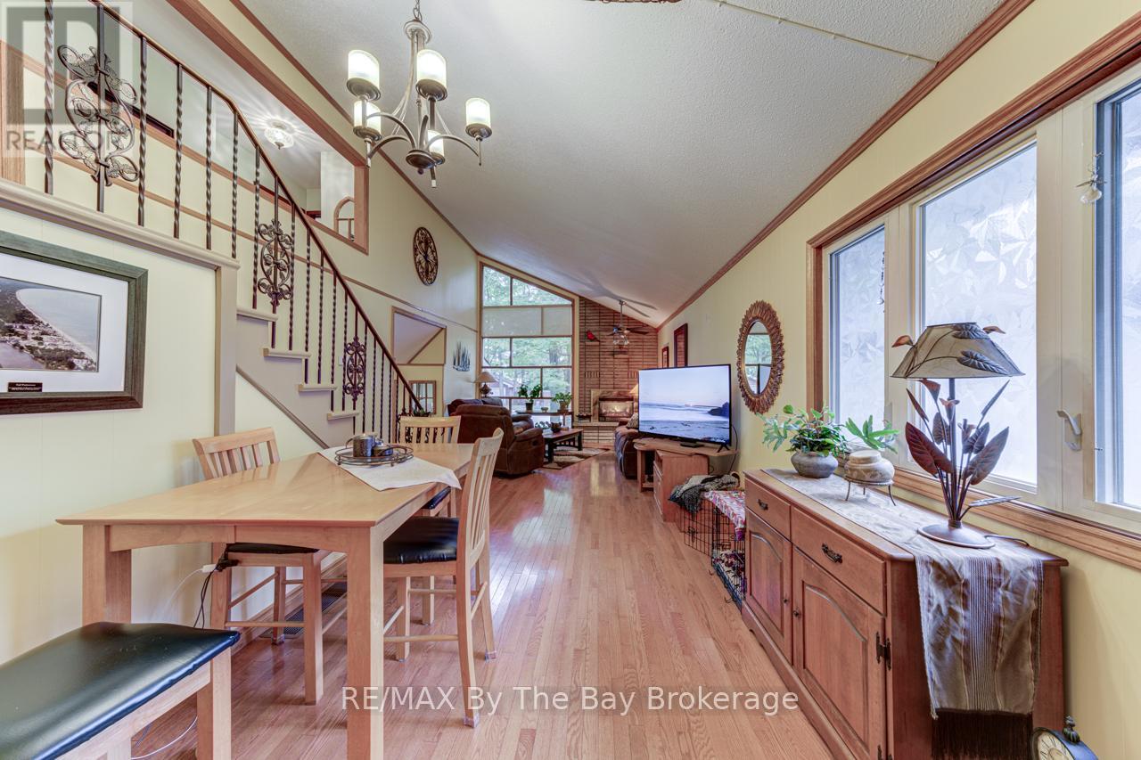 1819 River Road W, Wasaga Beach, Ontario  L9Z 2X5 - Photo 18 - S12284852