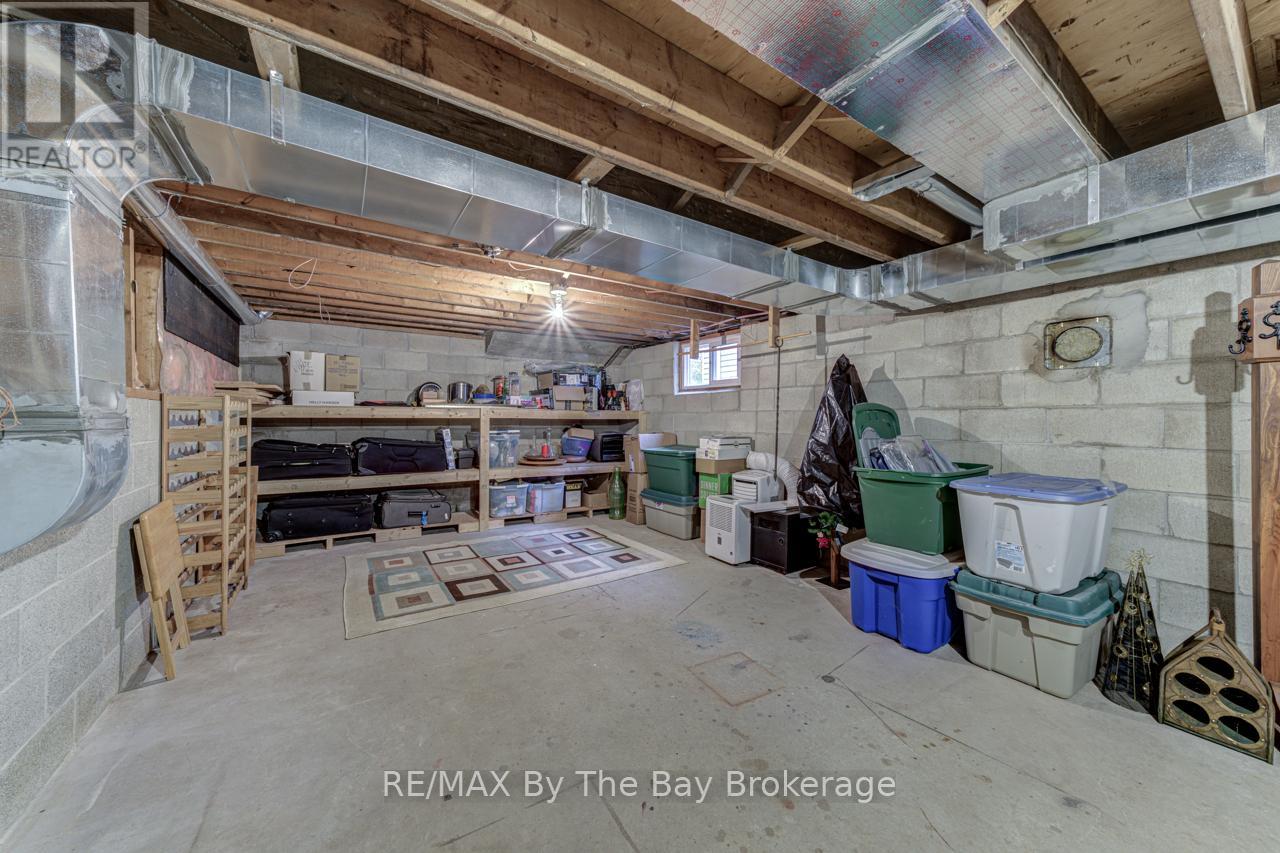 1819 River Road W, Wasaga Beach, Ontario  L9Z 2X5 - Photo 35 - S12284852