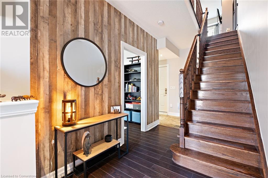 Property at 873 NEW WESTMINSTER Drive Unit# 26 image 3