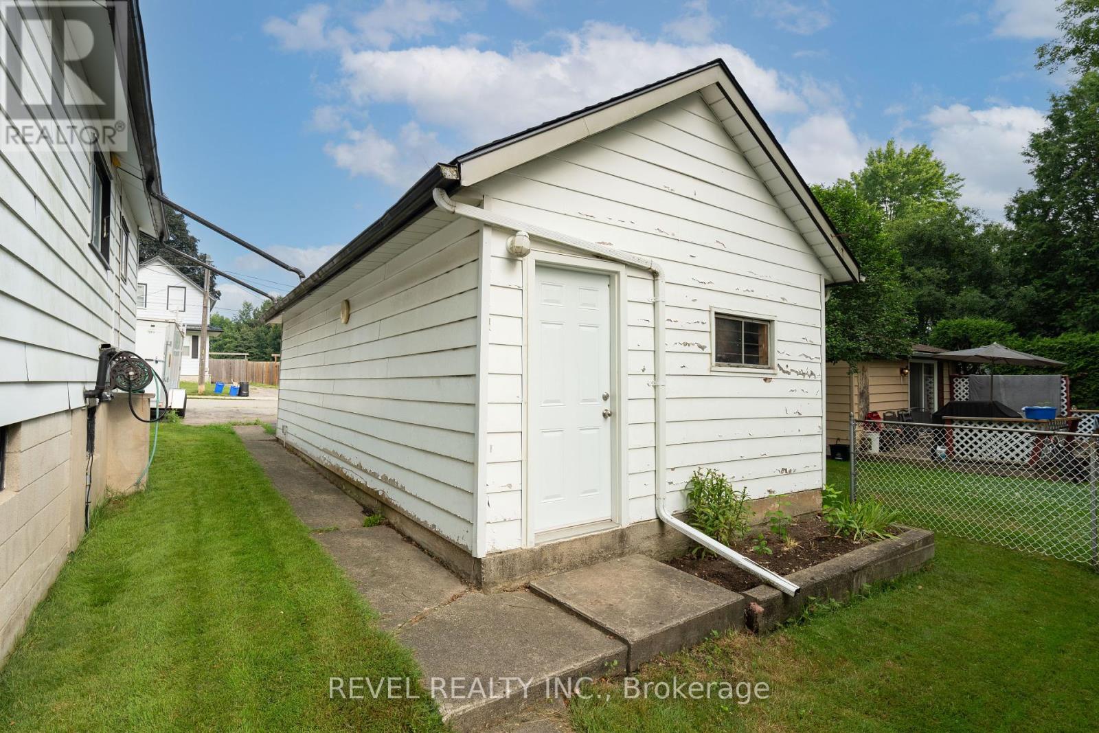 16 Arthur Street, Woodstock, Ontario  N4S 7H1 - Photo 12 - X12284871