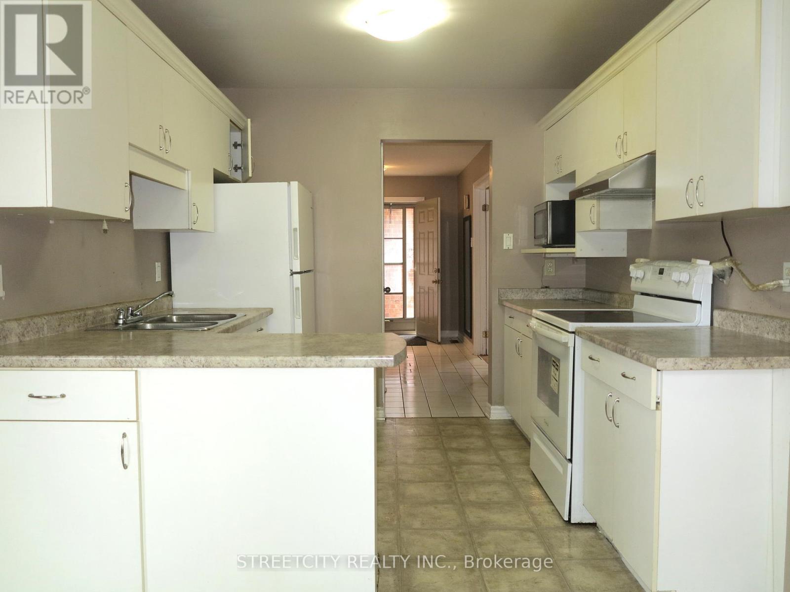 53 - 70 Sunnyside Drive, London North, Ontario  N5X 3W5 - Photo 8 - X12284873