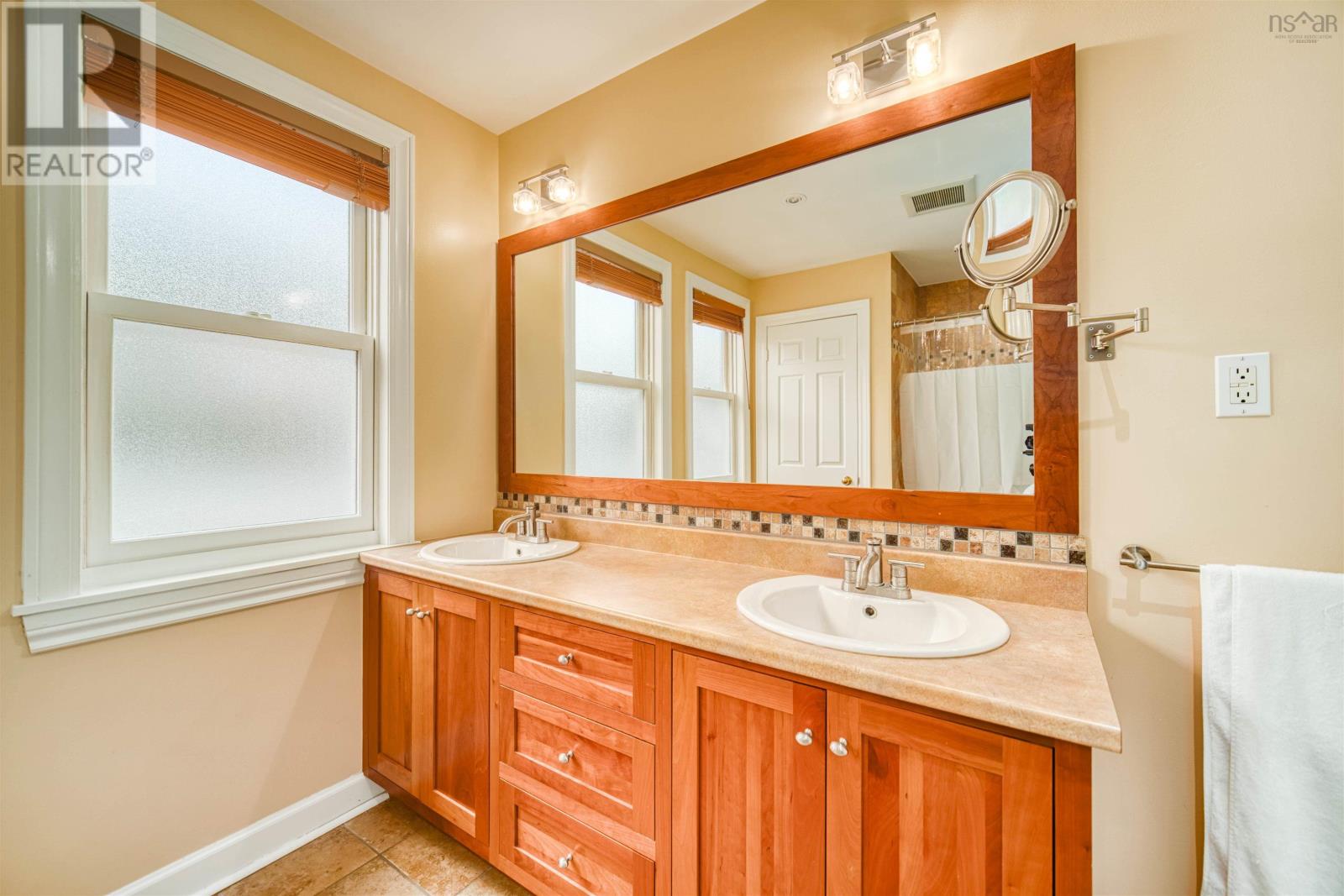 951 Lindola Place, Halifax, Nova Scotia  B3H 4M1 - Photo 17 - 202504657