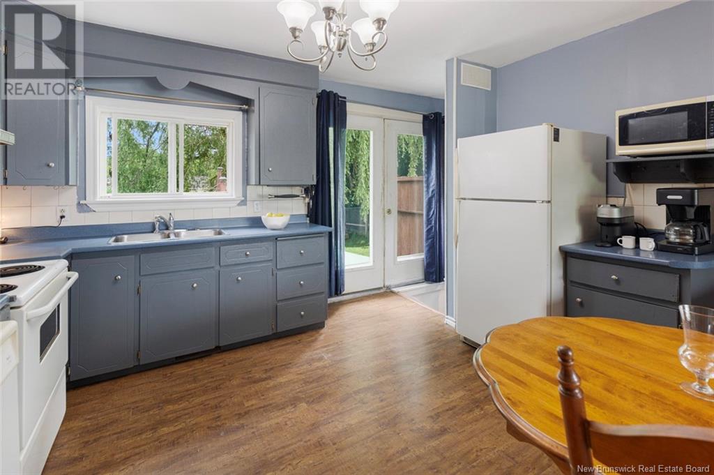 Property at 22 Lansdowne Court image 2
