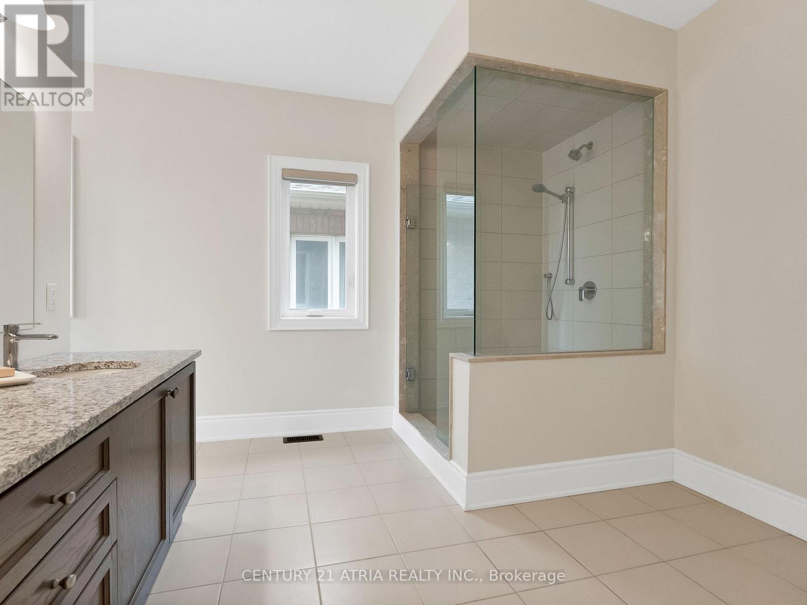12 Macdonald Court, Richmond Hill, Ontario  L4E 1E9 - Photo 27 - N12284828