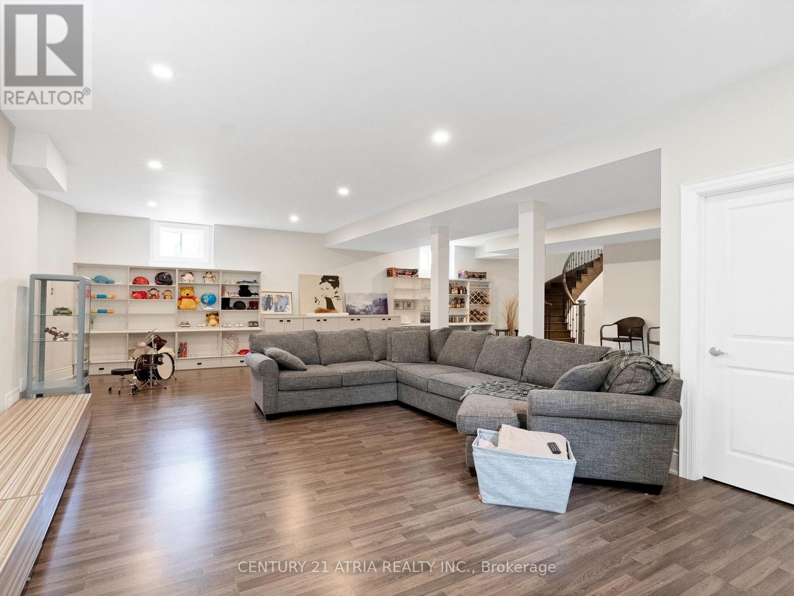 12 Macdonald Court, Richmond Hill, Ontario  L4E 1E9 - Photo 32 - N12284828