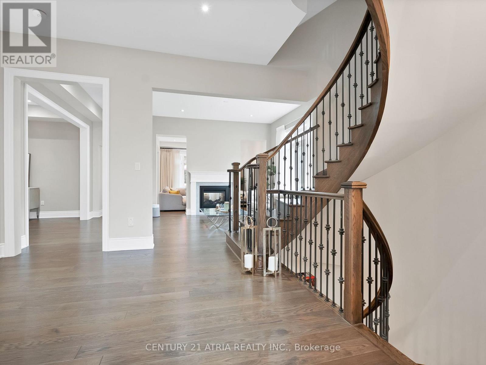Property at 12 MACDONALD COURT image 5