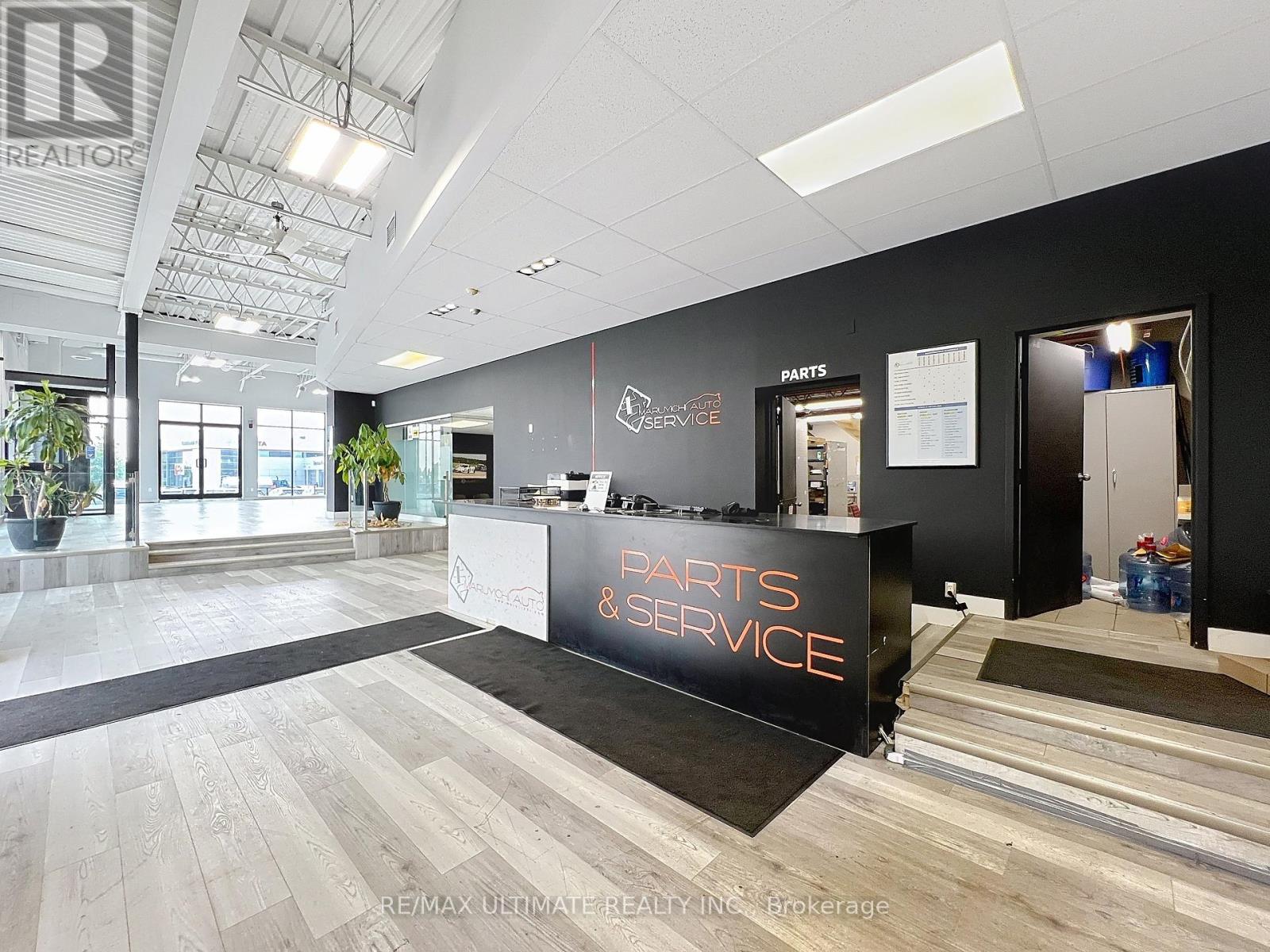 11262 Yonge Street, Richmond Hill, Ontario  L4S 1K9 - Photo 8 - N12284829