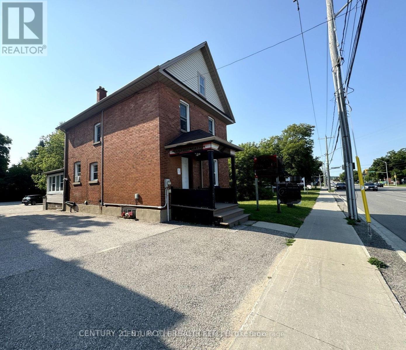 92 ESSA ROAD, Barrie, Ontario