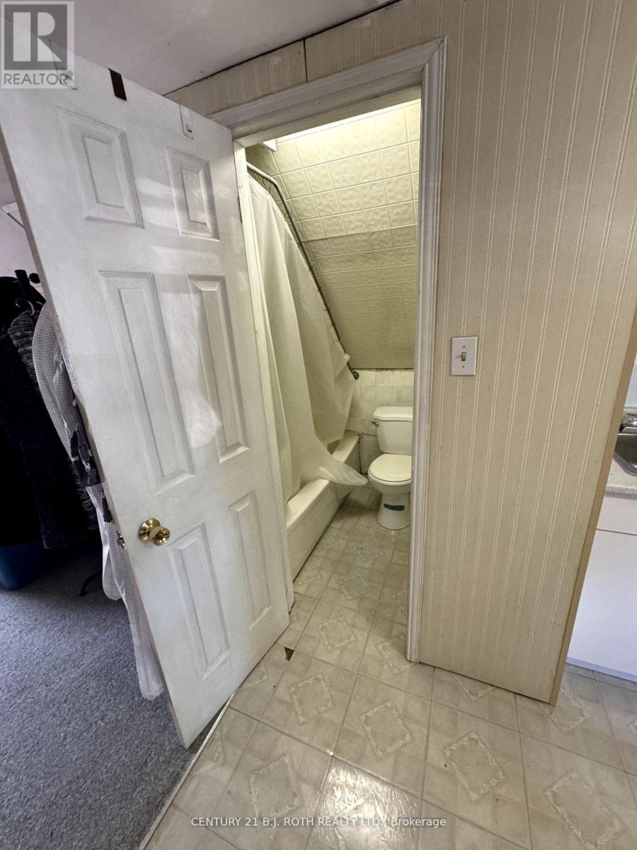 92 Essa Road, Barrie, Ontario  L4N 3K7 - Photo 10 - S12284839