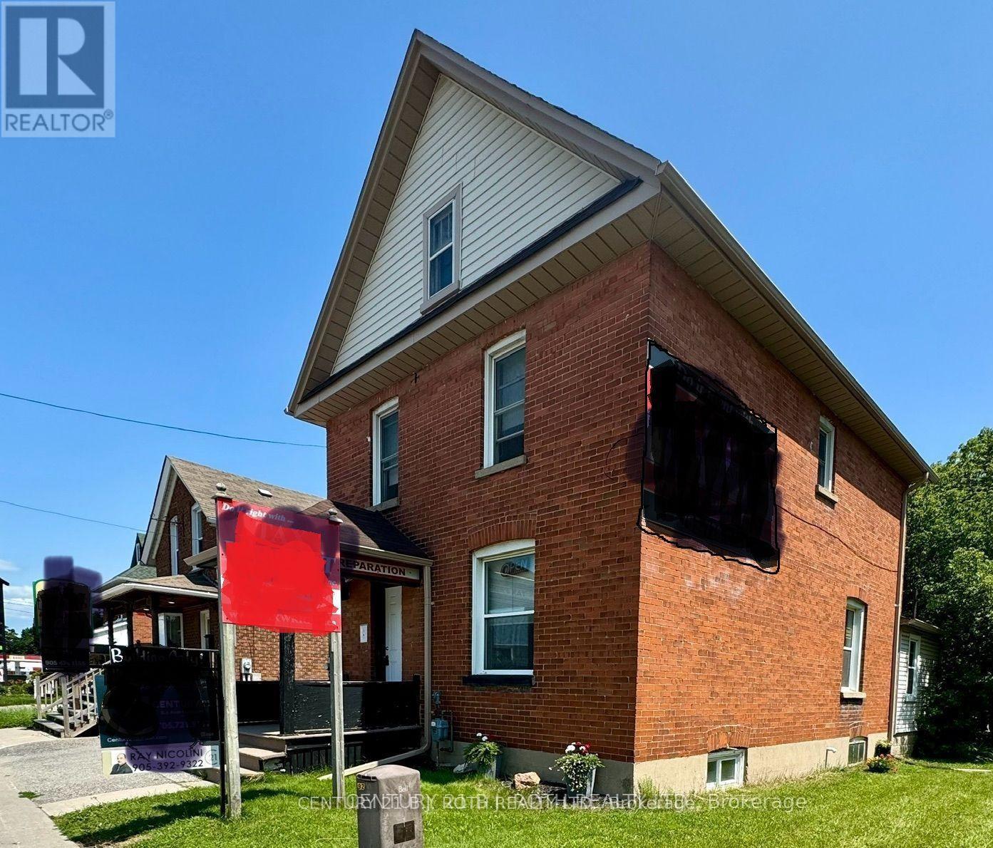 92 Essa Road, Barrie, Ontario  L4N 3K7 - Photo 3 - S12284839